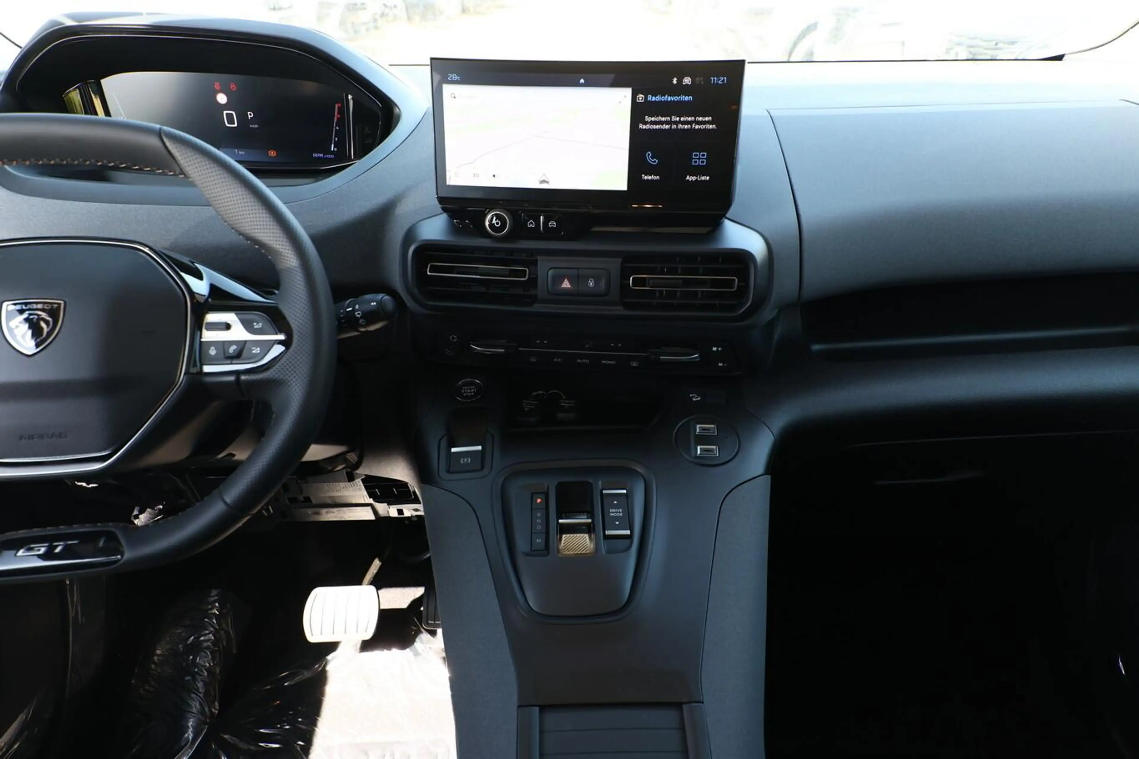 Peugeot Rifter GT M1 Pano SHZ ACC Nav Keyl Kam PDC TotW 96 kW ... — photo 8