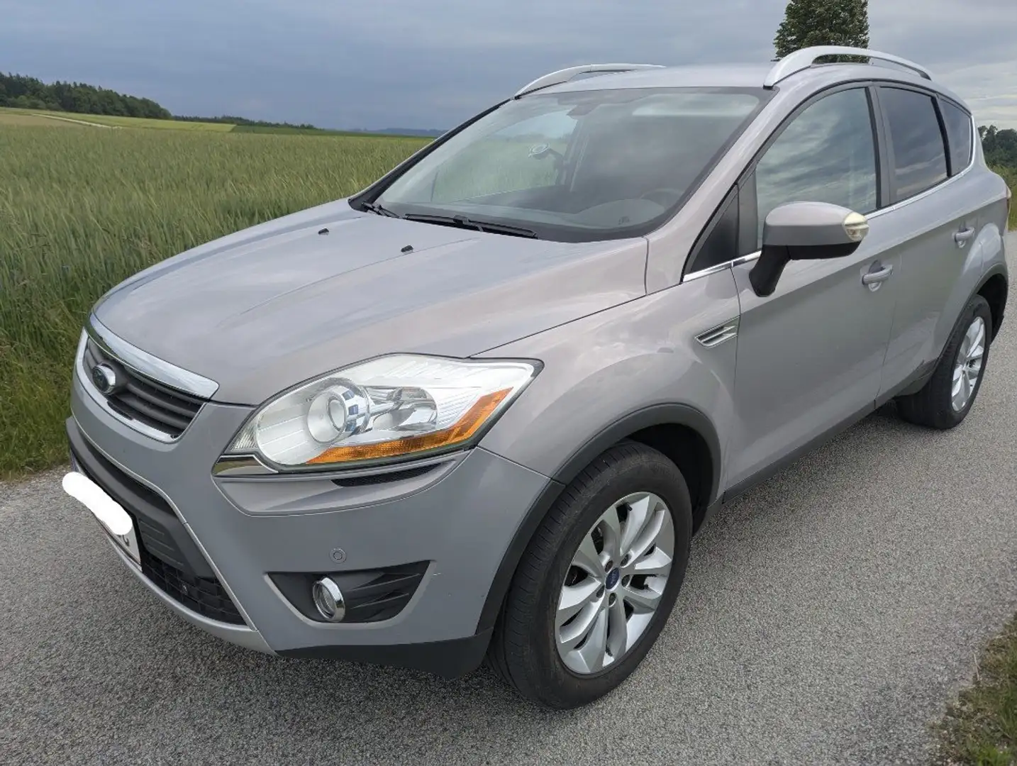 Ford Kuga Kuga 2,0 Titanium 4x4 TDCI DPF Titanium Silber - 2