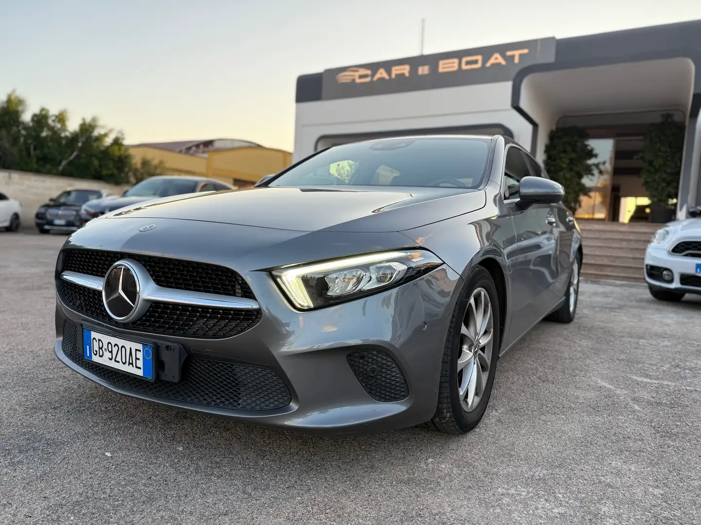Mercedes-Benz A 180 A 180 d Executive auto Grigio - 1