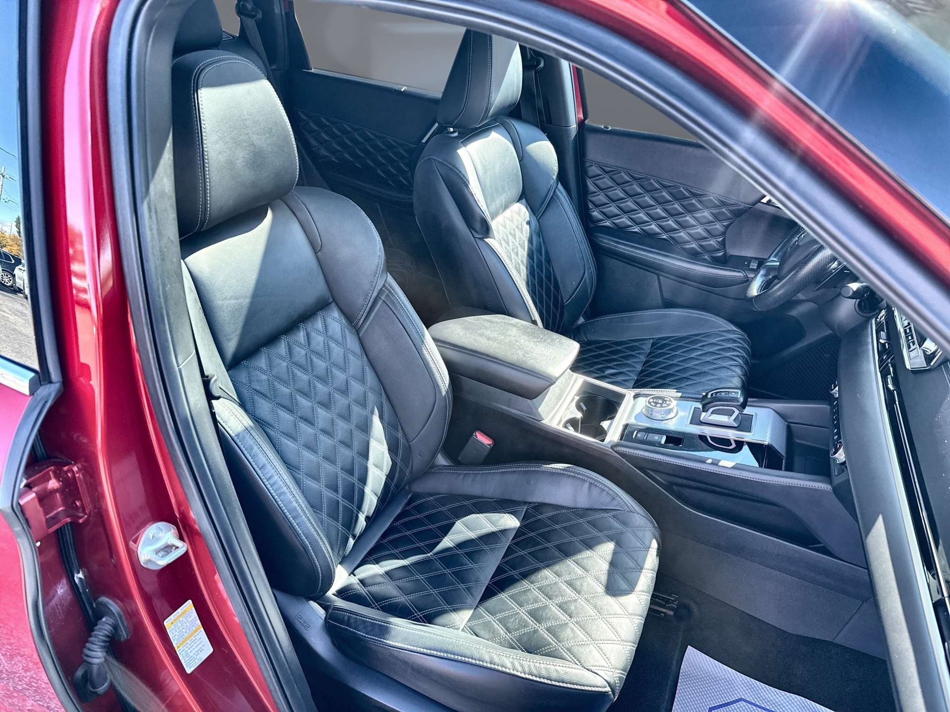 used 2024 Mitsubishi Outlander car, priced at $26,900