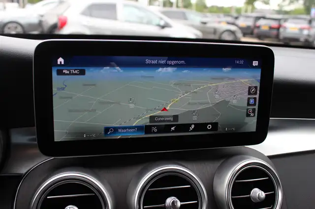 Mercedes-Benz GLC view 24