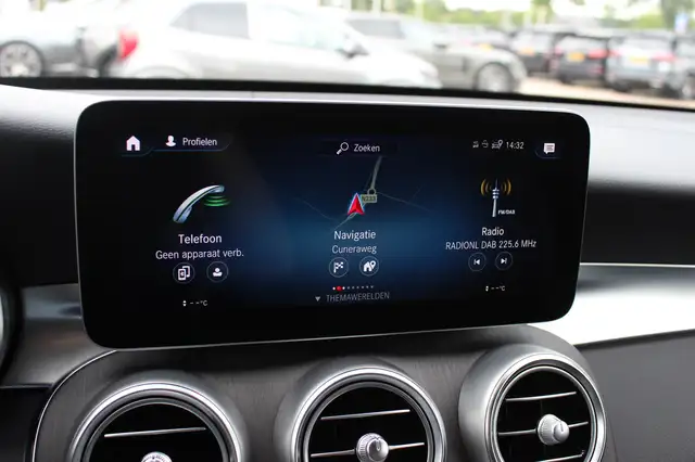 Mercedes-Benz GLC view 22