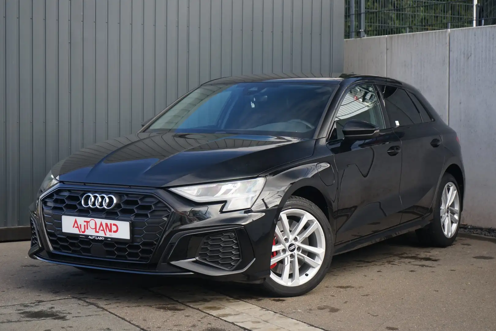 Audi A3 Sportback 45 TFSI e S-line Klimaaut. LED Navi Nero - 2