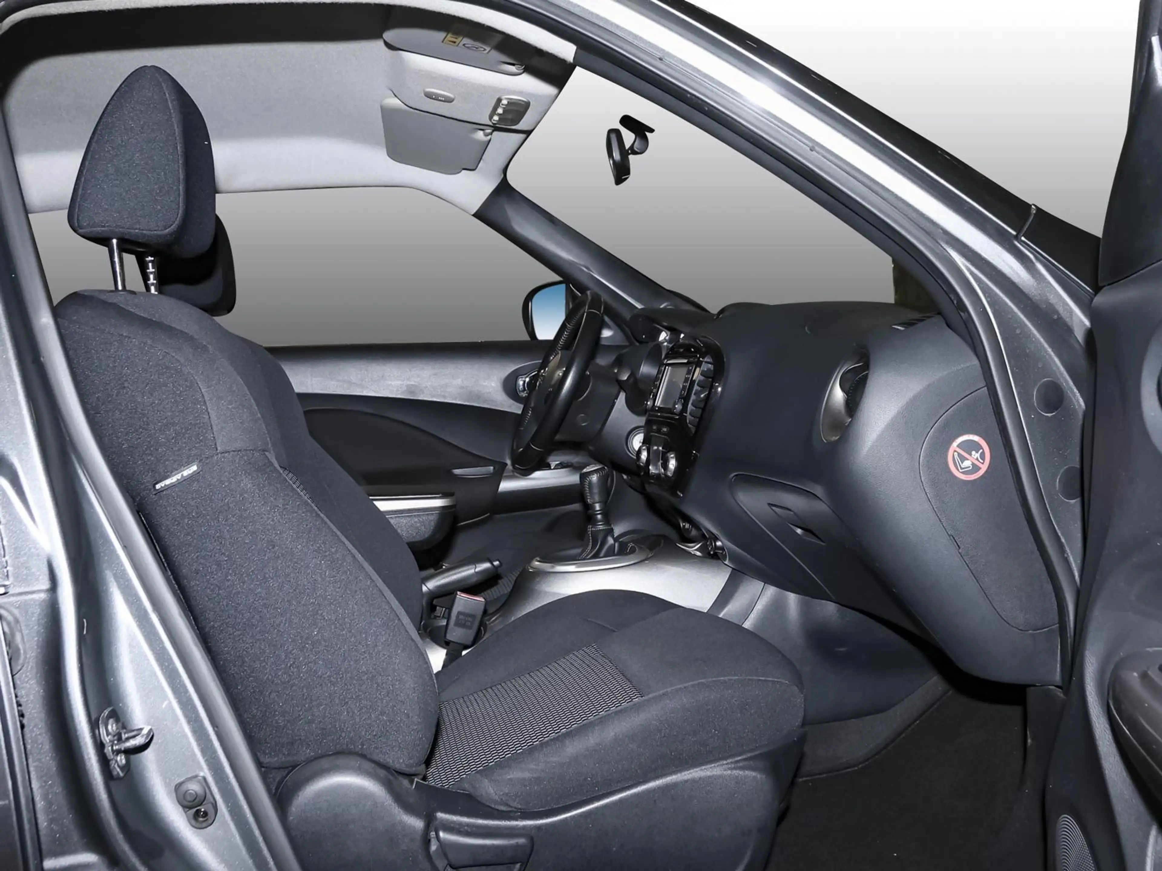 Nissan Juke 1.2 DIG-T Acenta NAVI RFK KLIMA AHK LM GJR — photo 3
