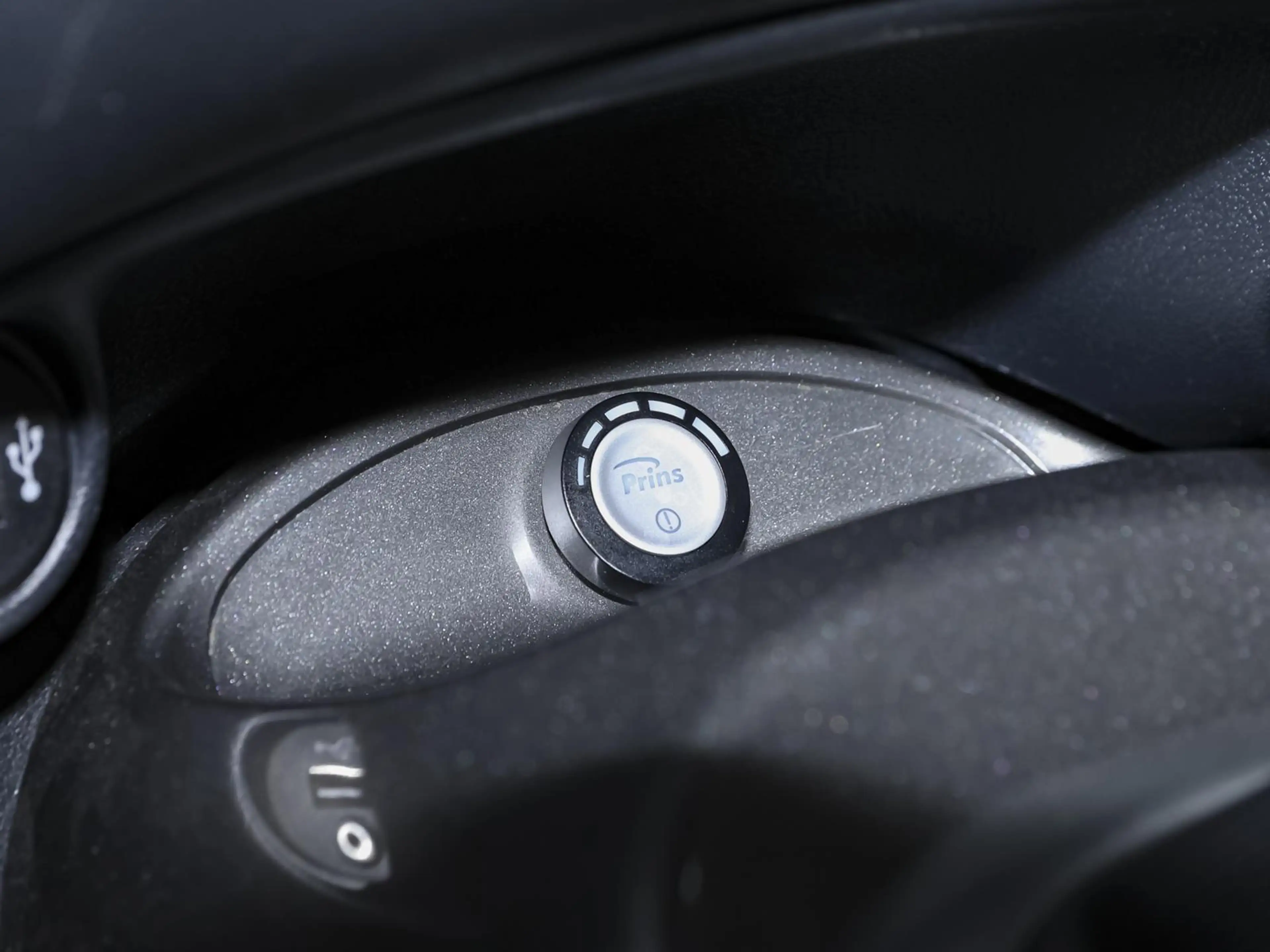 Nissan Juke 1.2 DIG-T Acenta NAVI RFK KLIMA AHK LM GJR — photo 13
