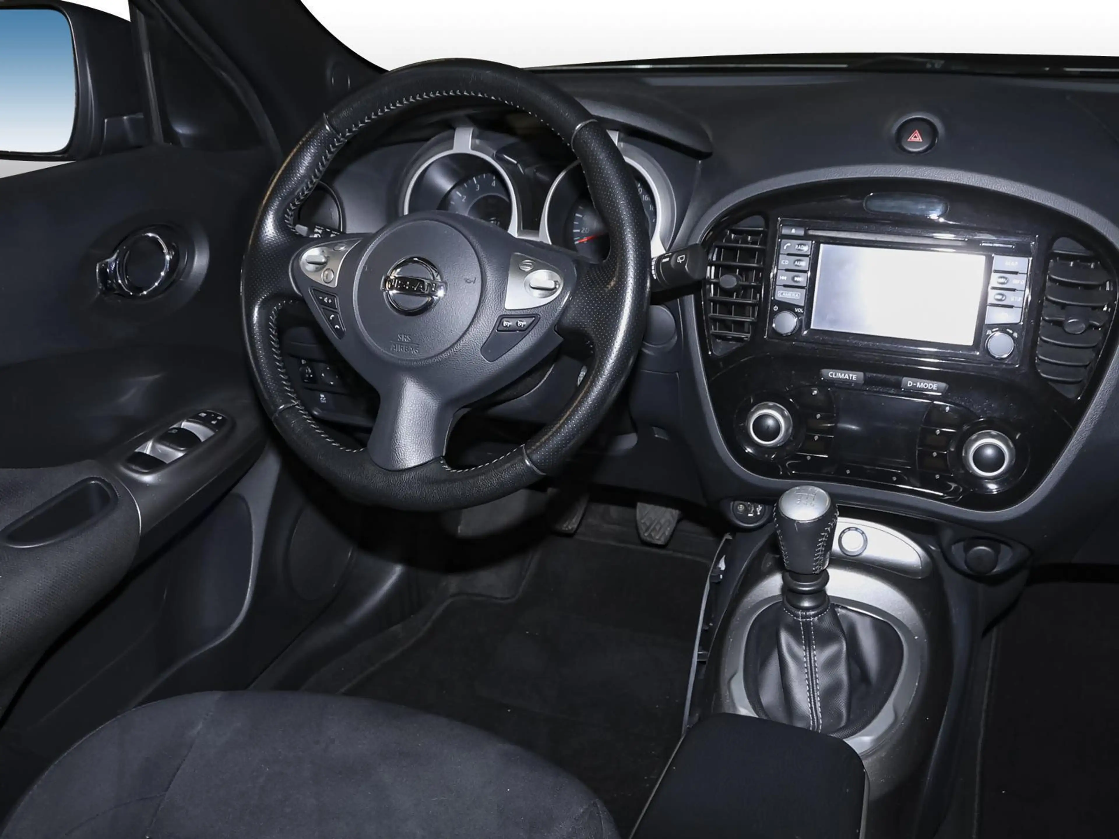Nissan Juke 1.2 DIG-T Acenta NAVI RFK KLIMA AHK LM GJR — photo 5