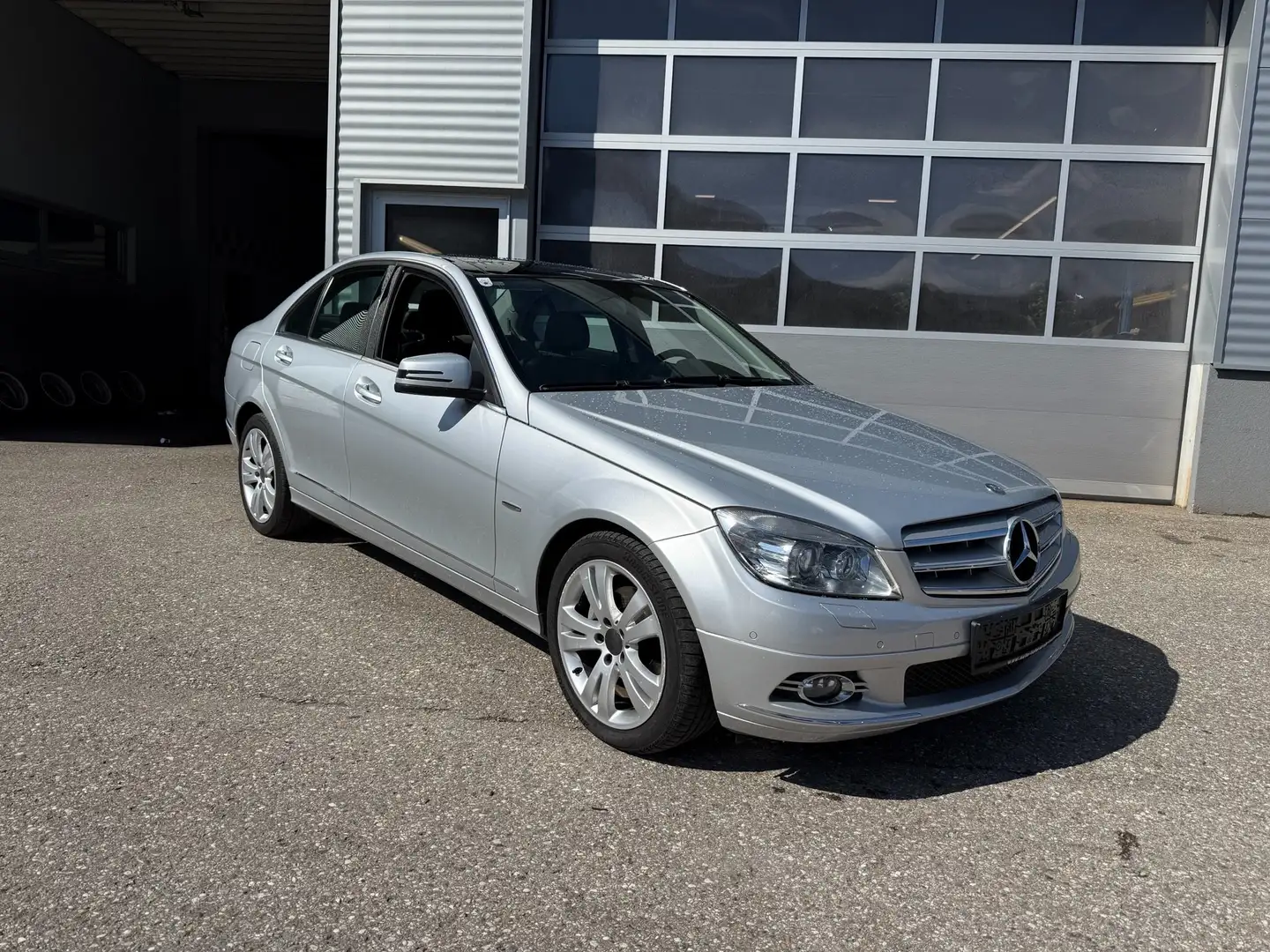 Mercedes-Benz C 230 Avantgarde Aut. Silber - 1