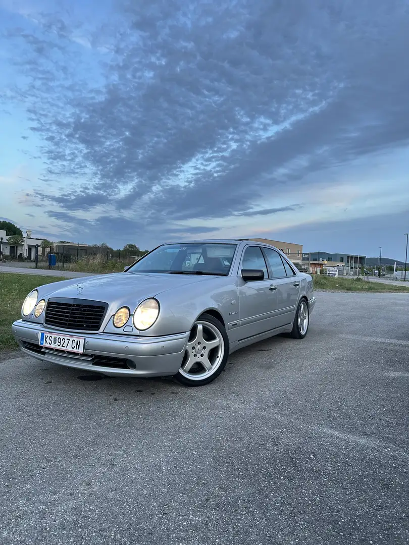Mercedes-Benz E 55 AMG - 1