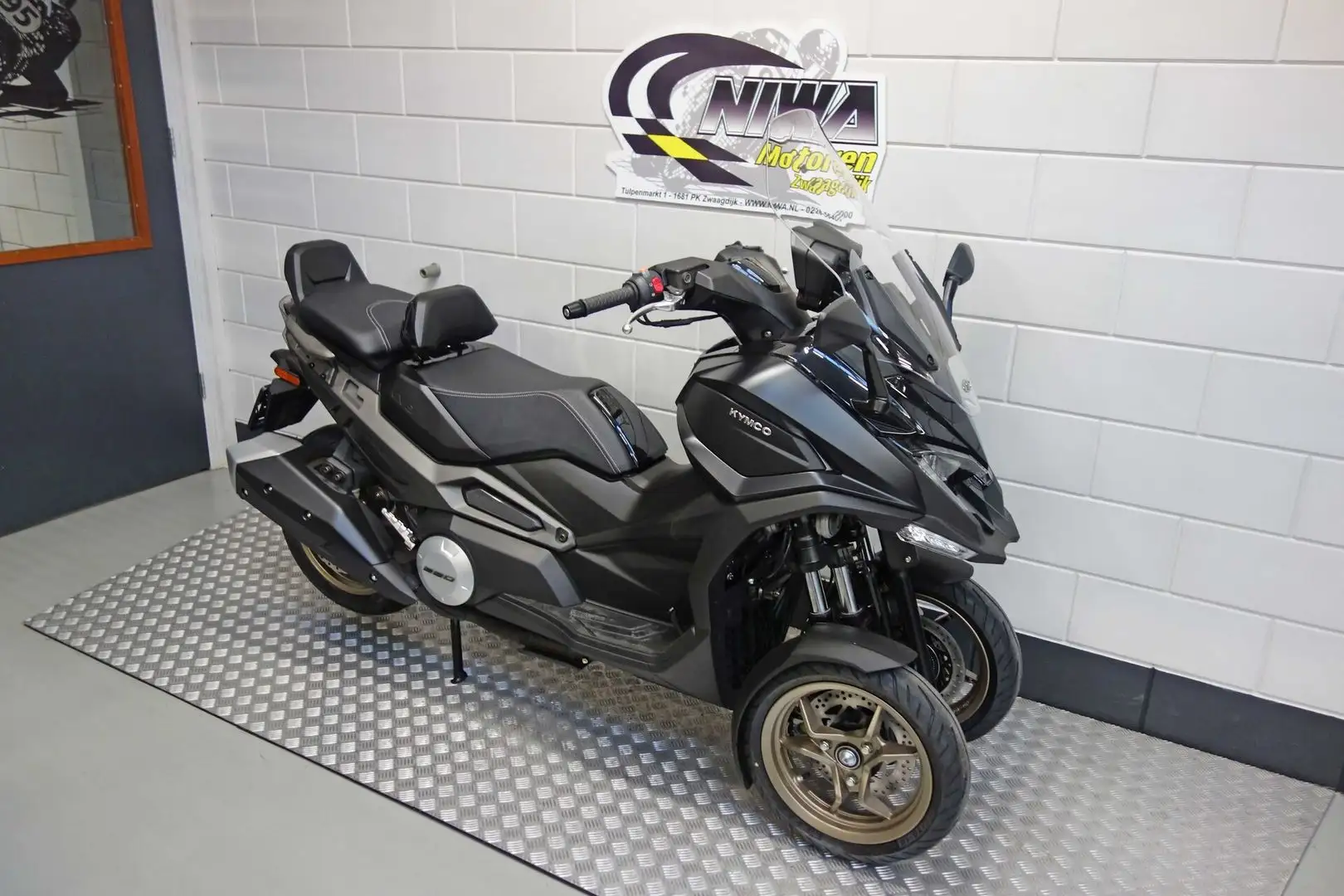 Kymco CV3 550i ABS Schwarz - 2