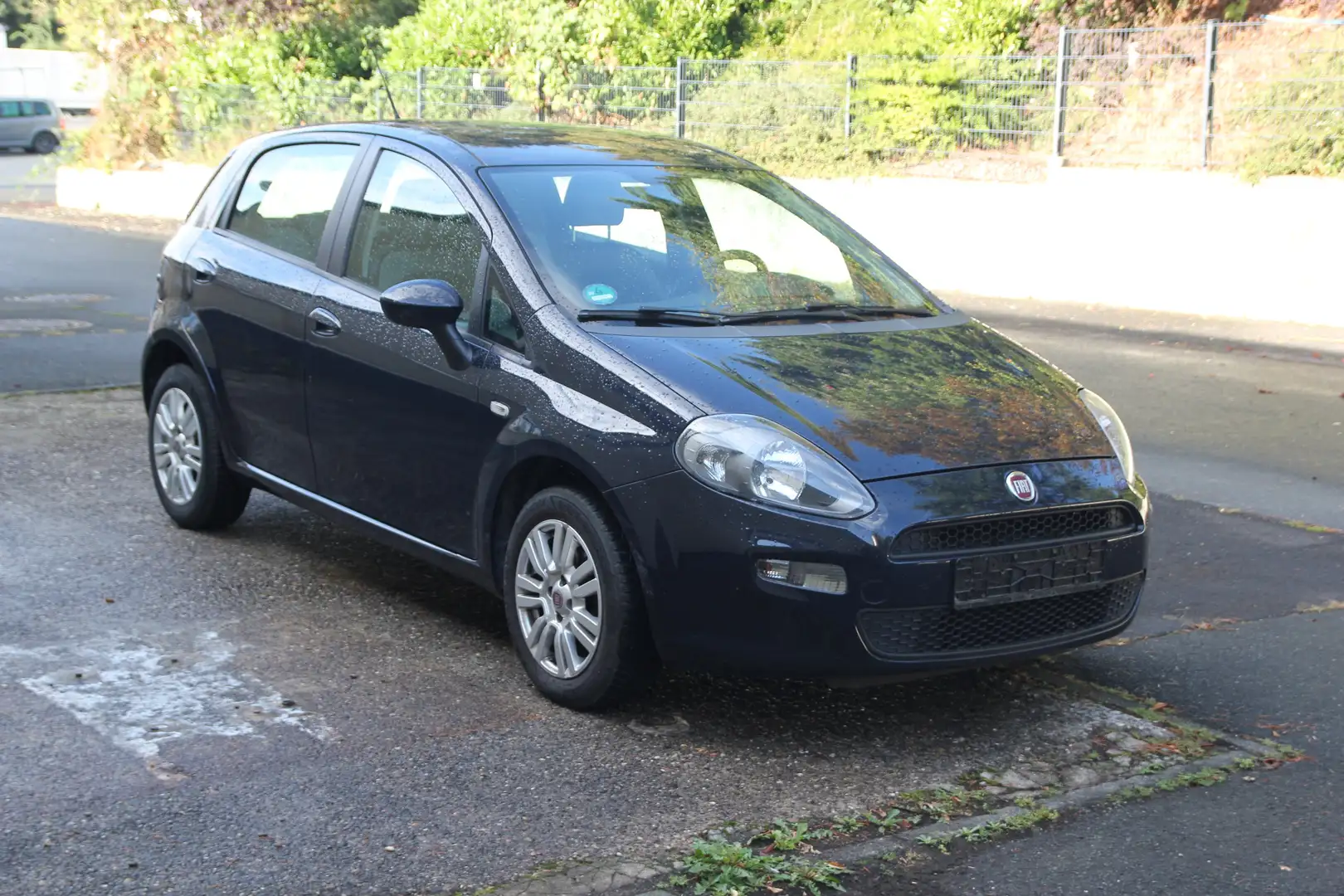 Fiat Punto 1.2 Klima, 4 Türen, 2.Hand "More" Blau - 1
