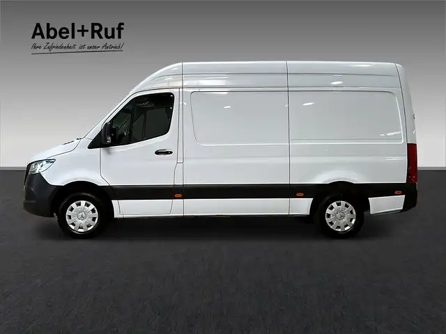 Mercedes-Benz Sprinter view 5