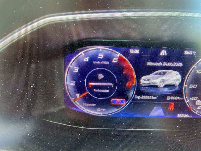 SEAT Leon Sportstourer 2,0 TSI DSG FR NAVI/RFK/LED/Si — photo 8