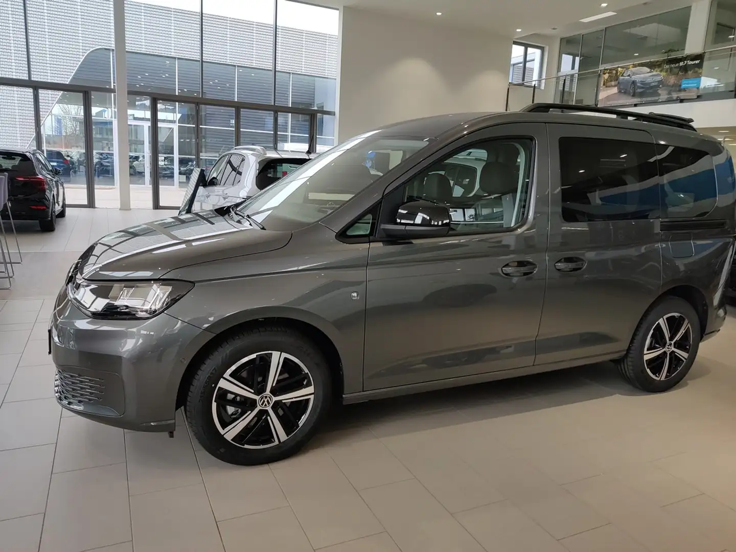 Volkswagen Caddy 2.0 TDI 4MOTION Life, ACC, APP, Kamera Grijs - 2