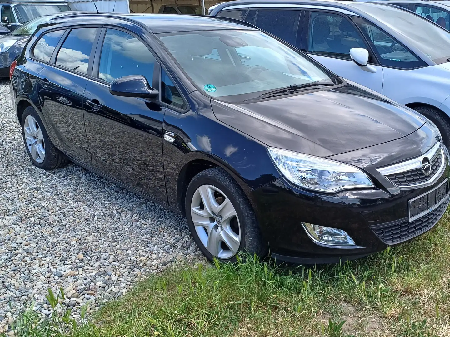 Opel Astra Design Edition Negro - 1
