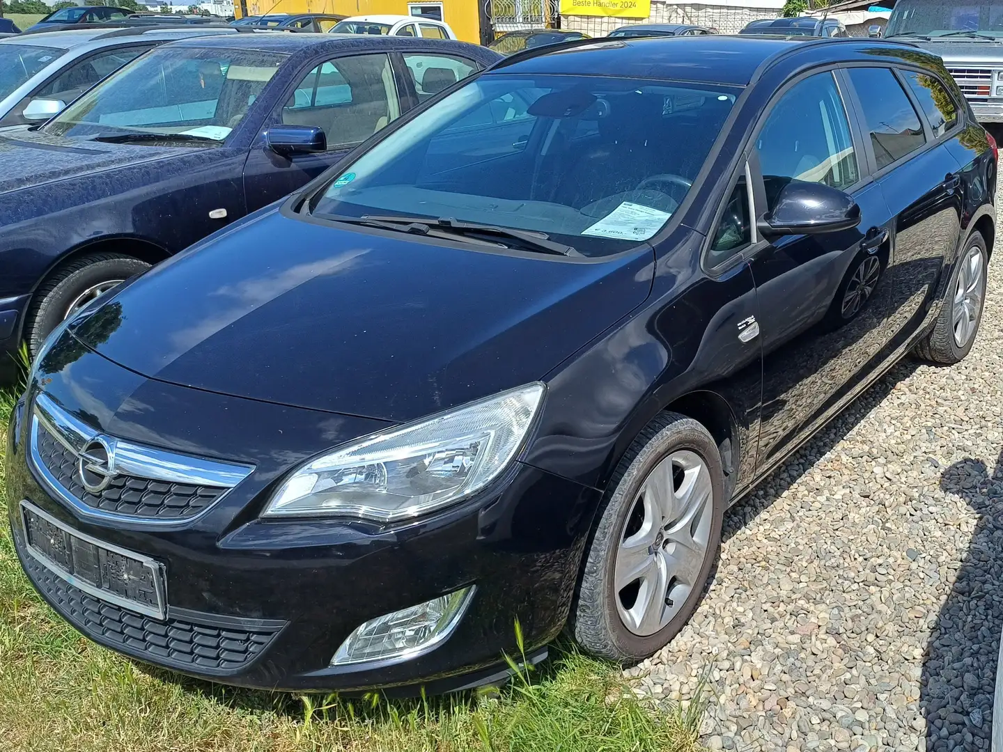 Opel Astra Design Edition Negro - 2