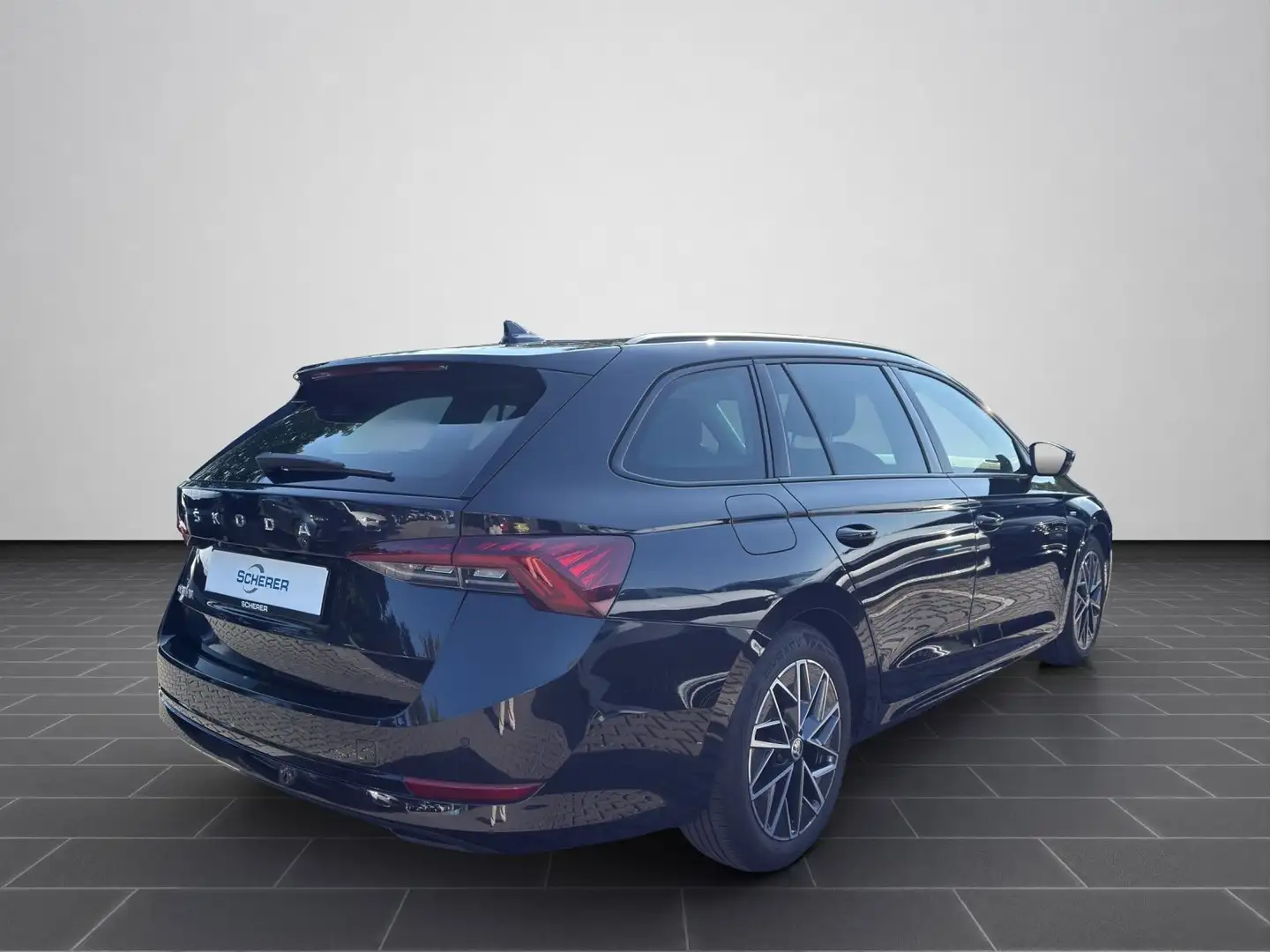 Skoda Octavia IV Combi 1.0 TSI Clever NAVI PANO ACC KA Schwarz - 2