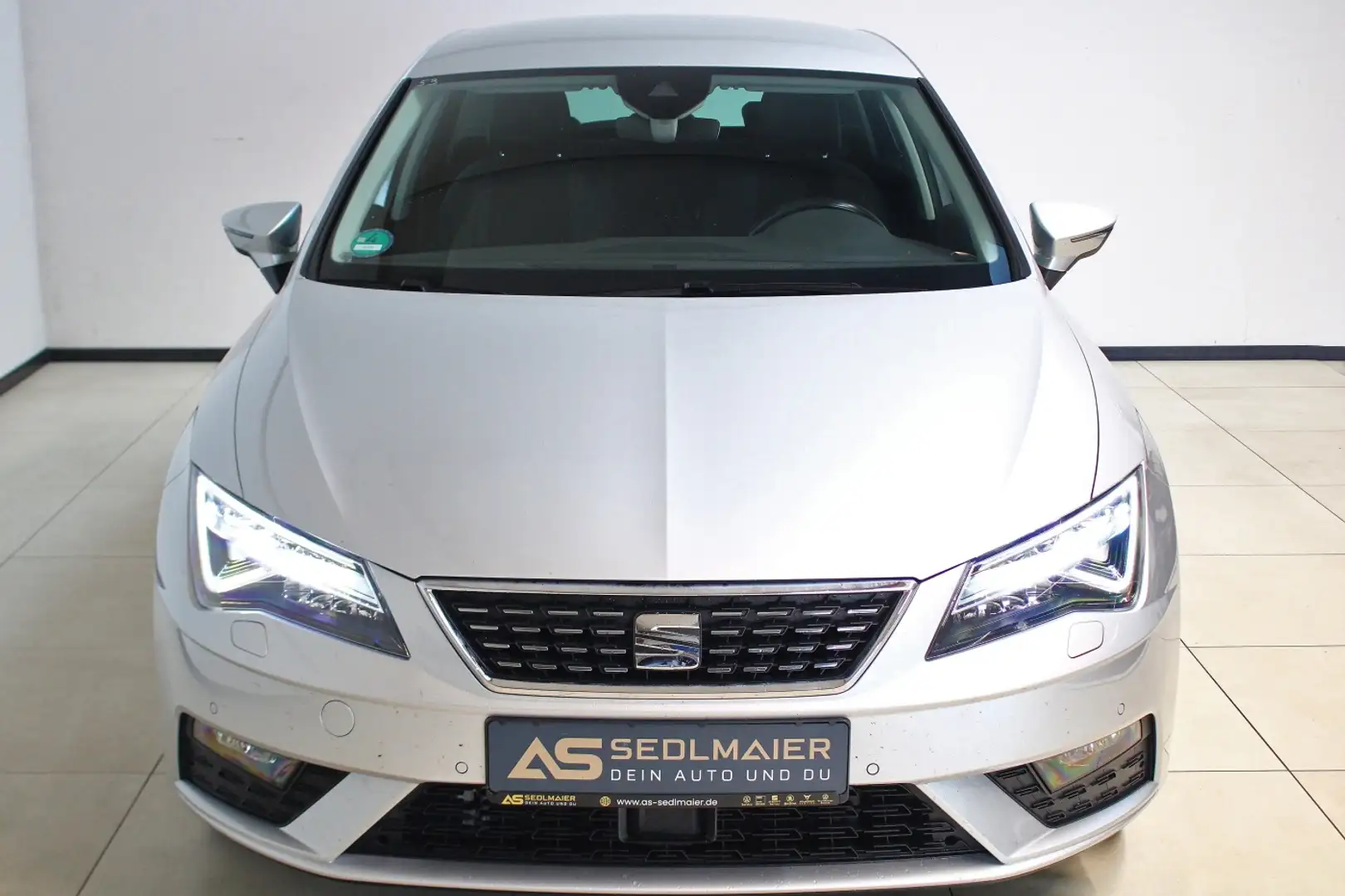 SEAT Leon 1.4 TSI Xcellence RCam|NAV|LED|Tempom|SHZ Stříbrná - 2