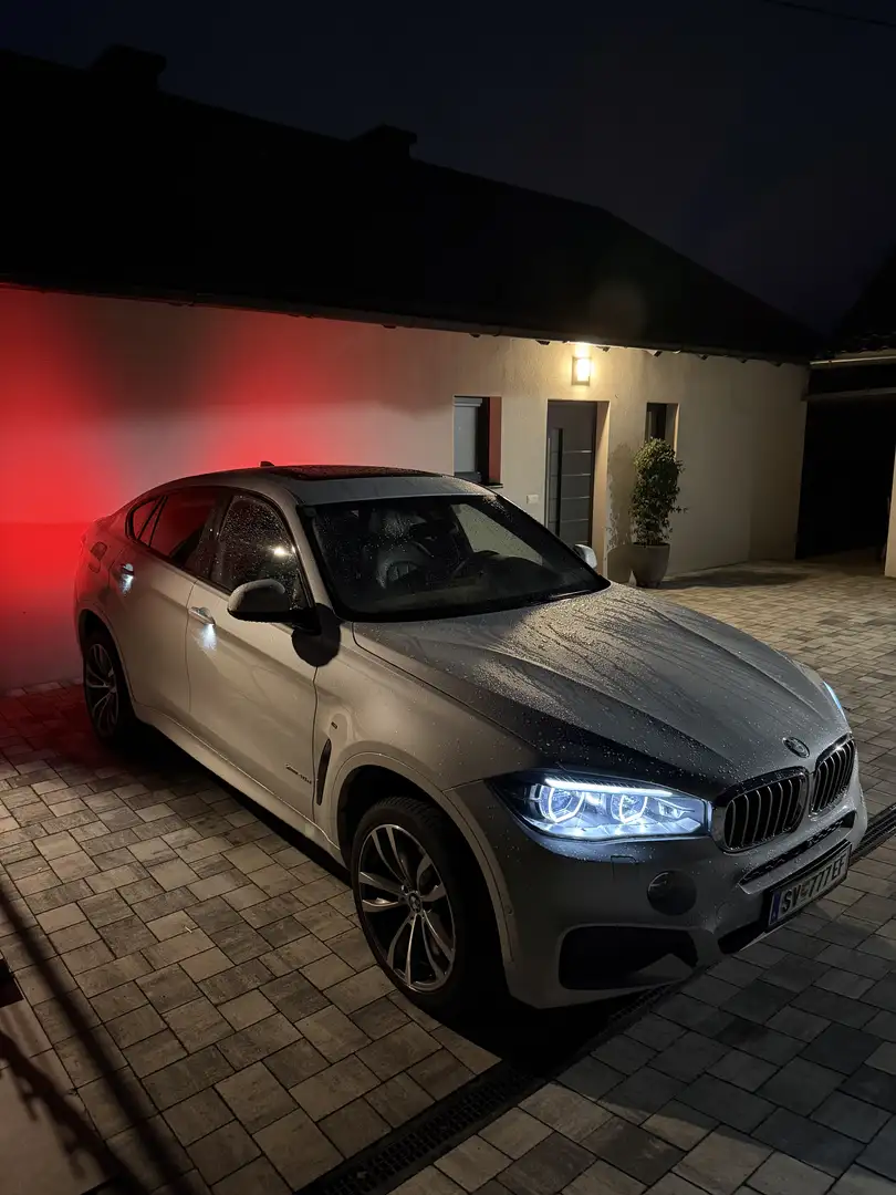 BMW X6 xDrive40d Sport Activity Coupé Aut. Weiß - 1