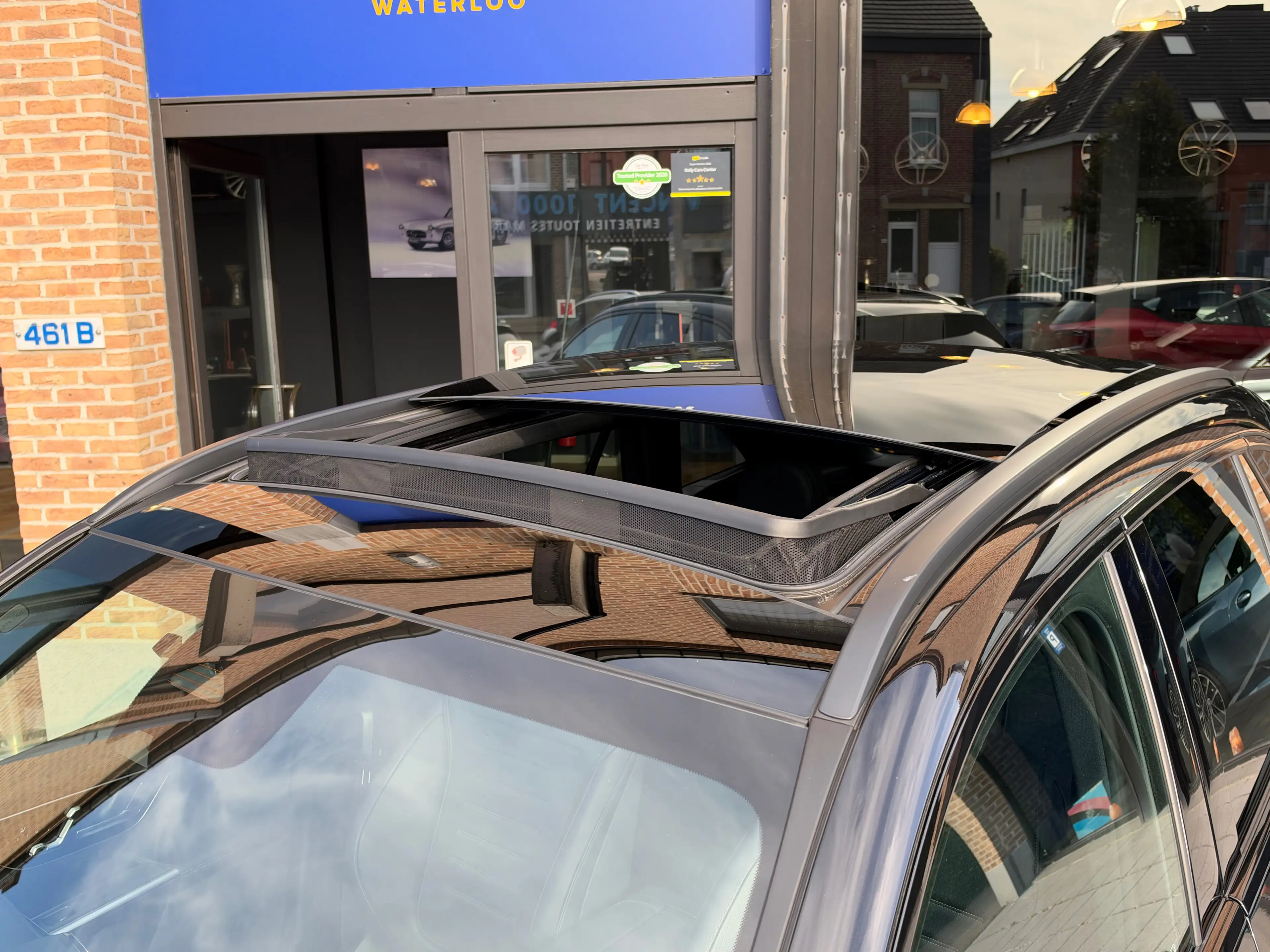 Mercedes-Benz GLC 200 AMG Line 4MATIC I Pano I Ambi I Night pack — photo 3