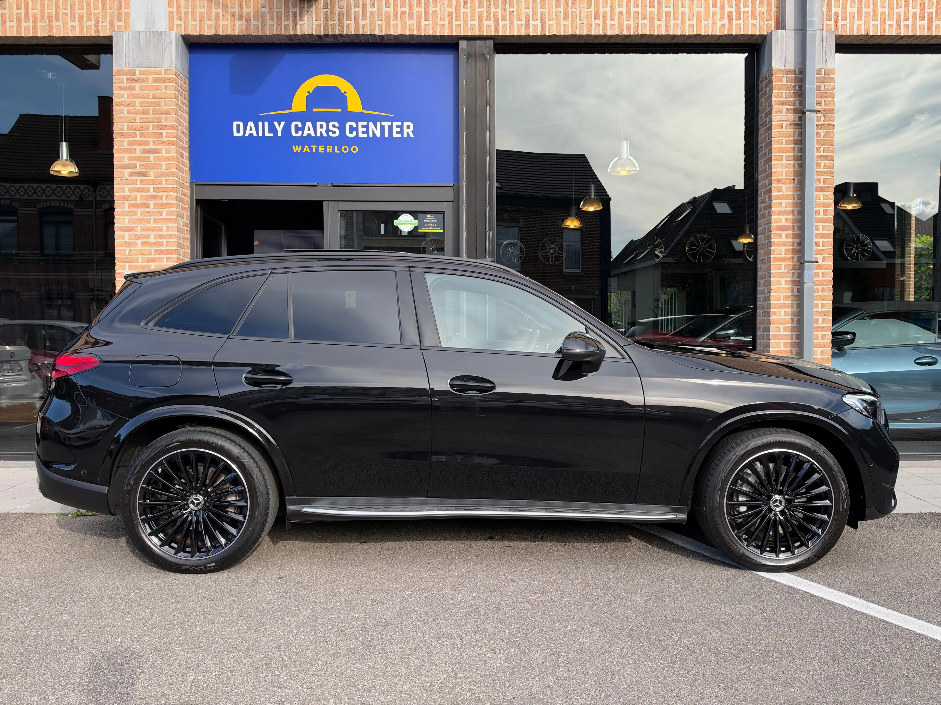 Mercedes-Benz GLC 200 AMG Line 4MATIC I Pano I Ambi I Night pack — photo 7