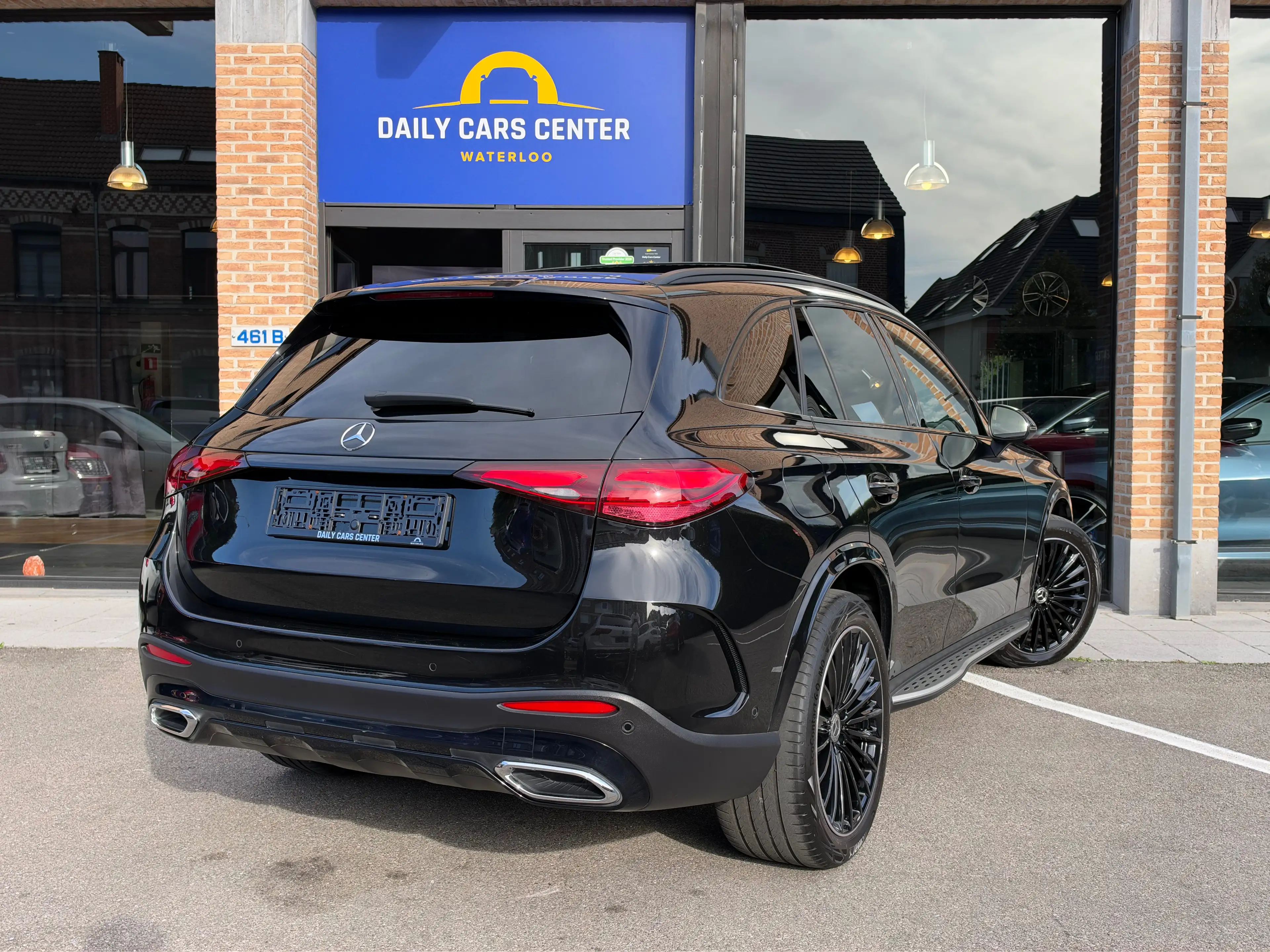 Mercedes-Benz GLC 200 AMG Line 4MATIC I Pano I Ambi I Night pack — photo 12