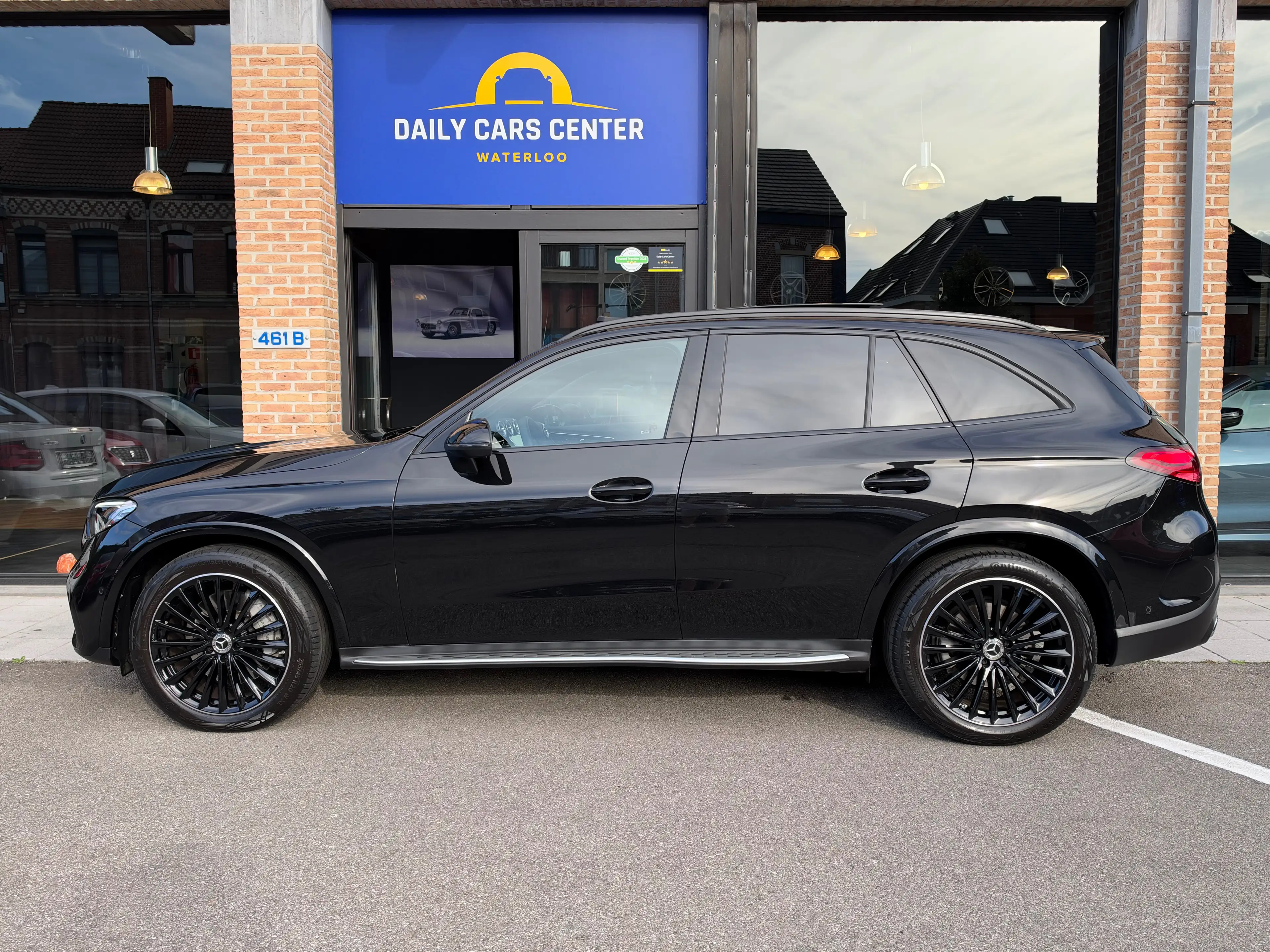 Mercedes-Benz GLC 200 AMG Line 4MATIC I Pano I Ambi I Night pack — photo 4