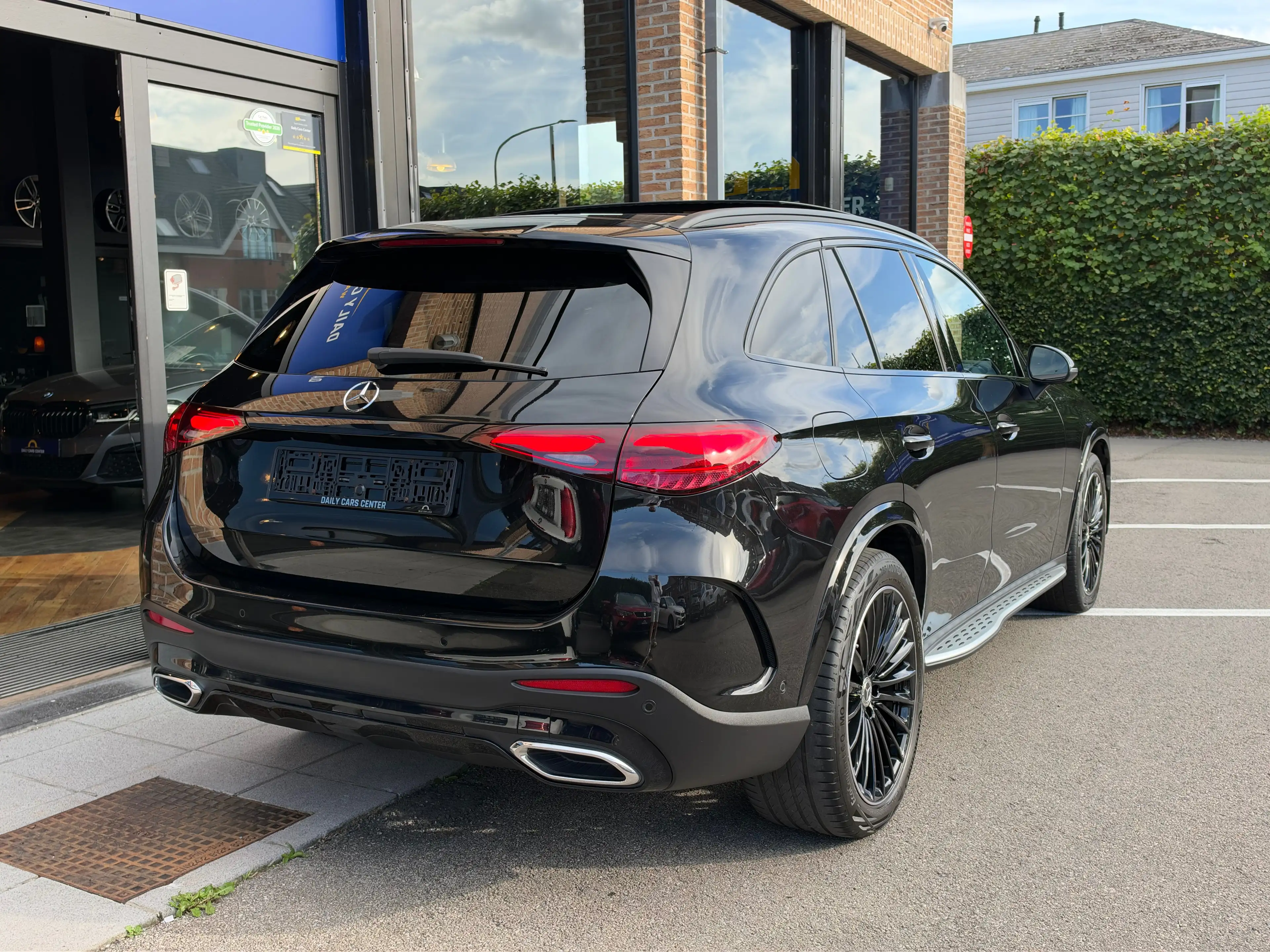 Mercedes-Benz GLC 200 AMG Line 4MATIC I Pano I Ambi I Night pack — photo 9
