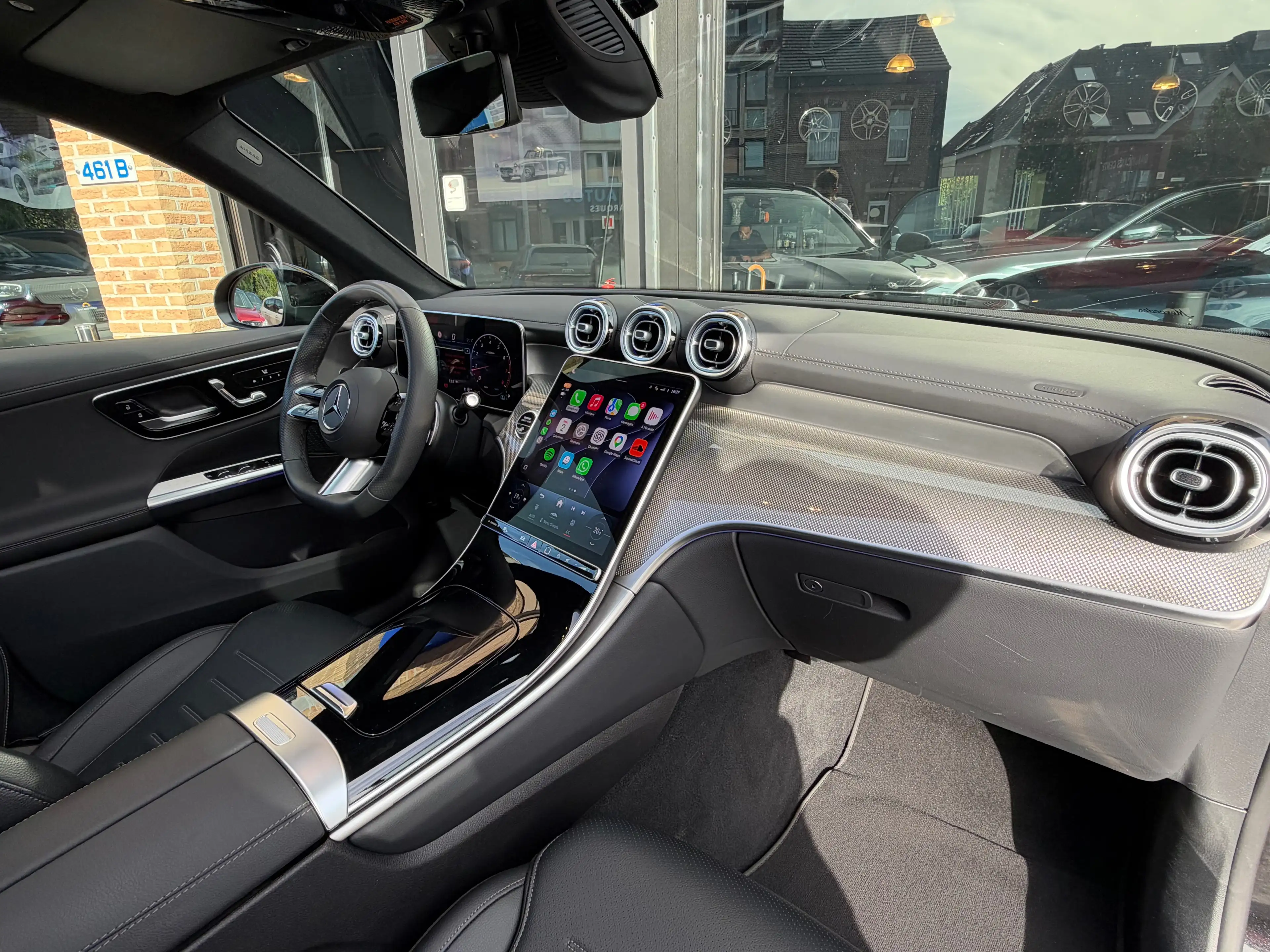 Mercedes-Benz GLC 200 AMG Line 4MATIC I Pano I Ambi I Night pack — photo 15