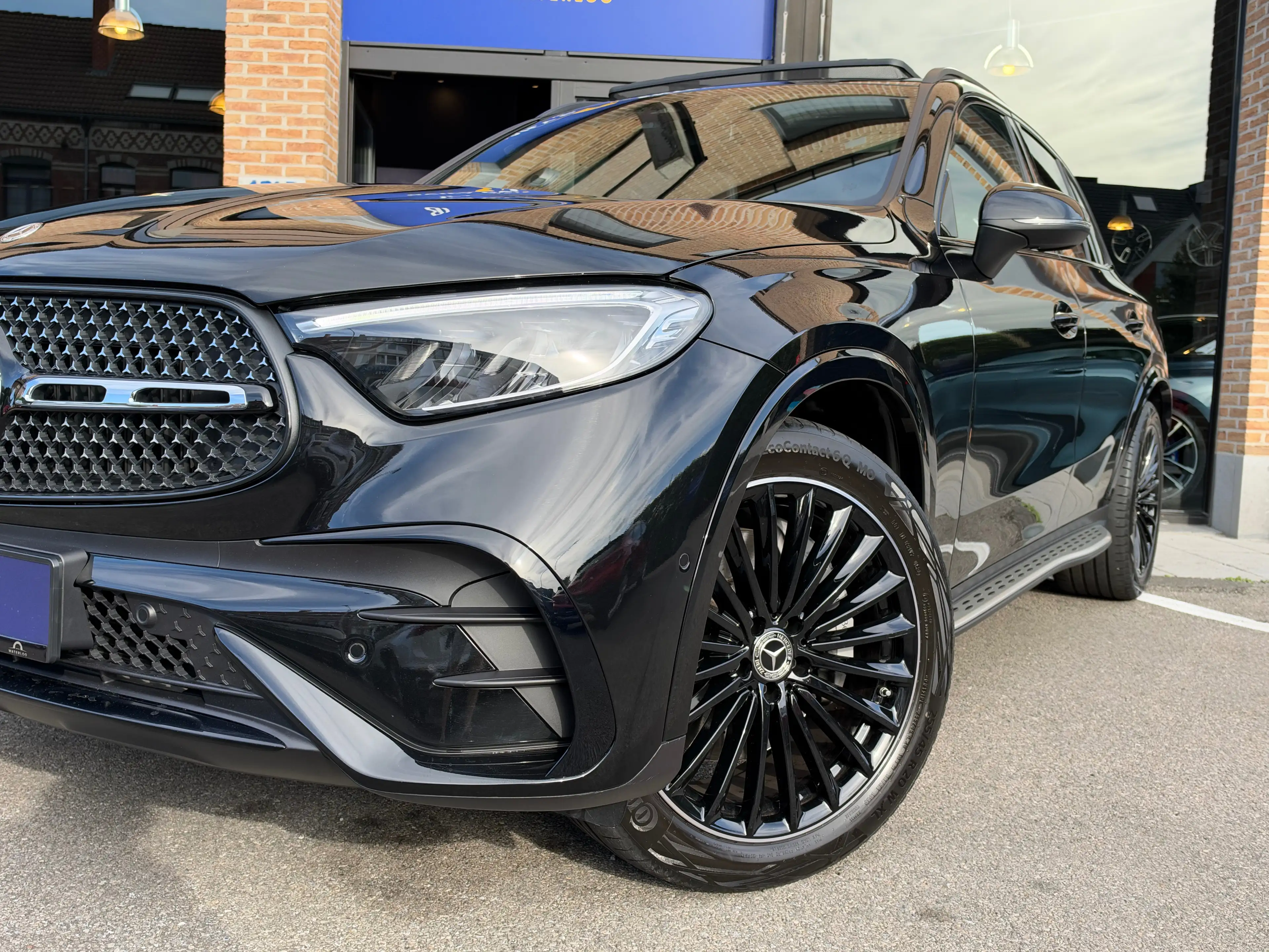 Mercedes-Benz GLC 200 AMG Line 4MATIC I Pano I Ambi I Night pack — photo 11