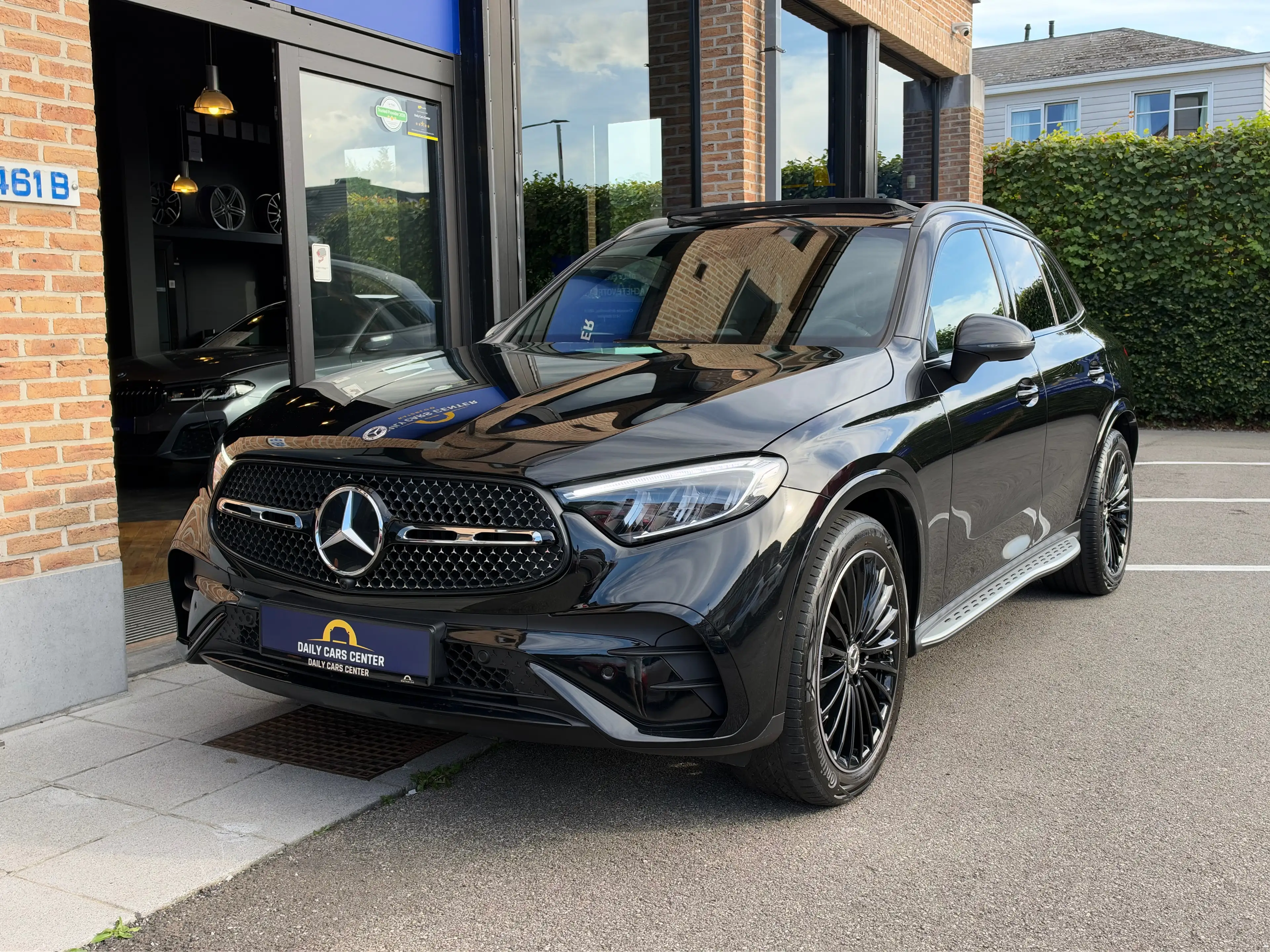 Mercedes-Benz GLC 200 AMG Line 4MATIC I Pano I Ambi I Night pack — photo 6