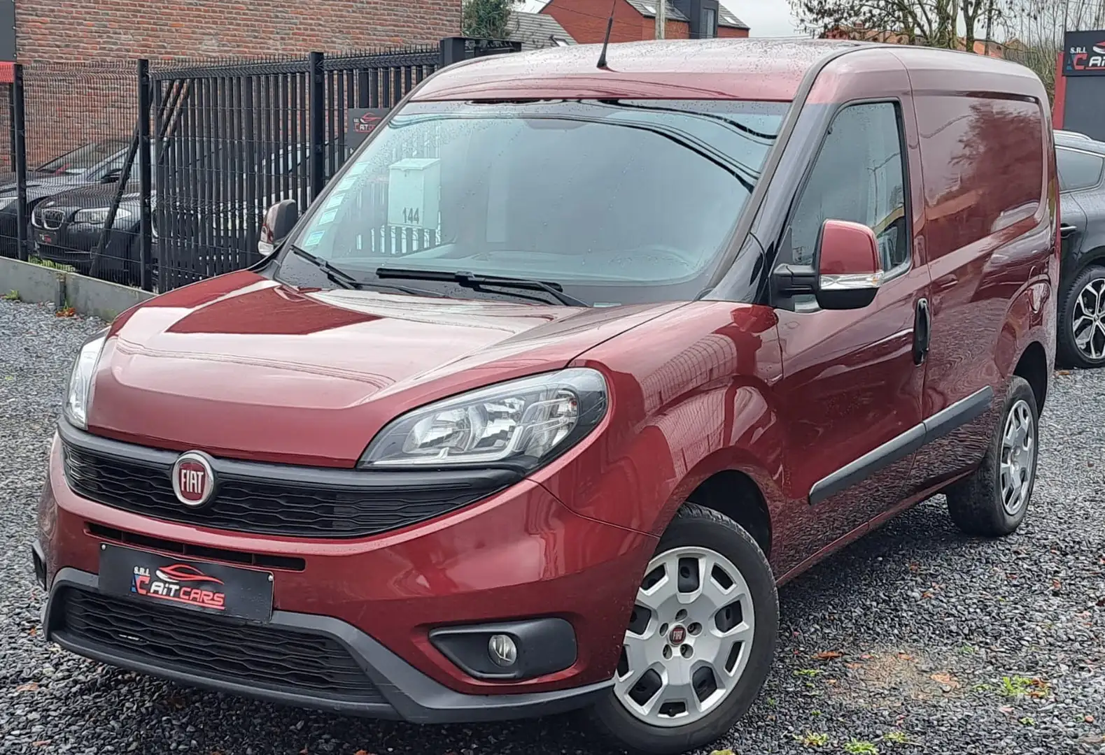 Fiat Doblo Doblo CNG ESENCE1.4 T-Jet Natural Power Easy Rouge - 1