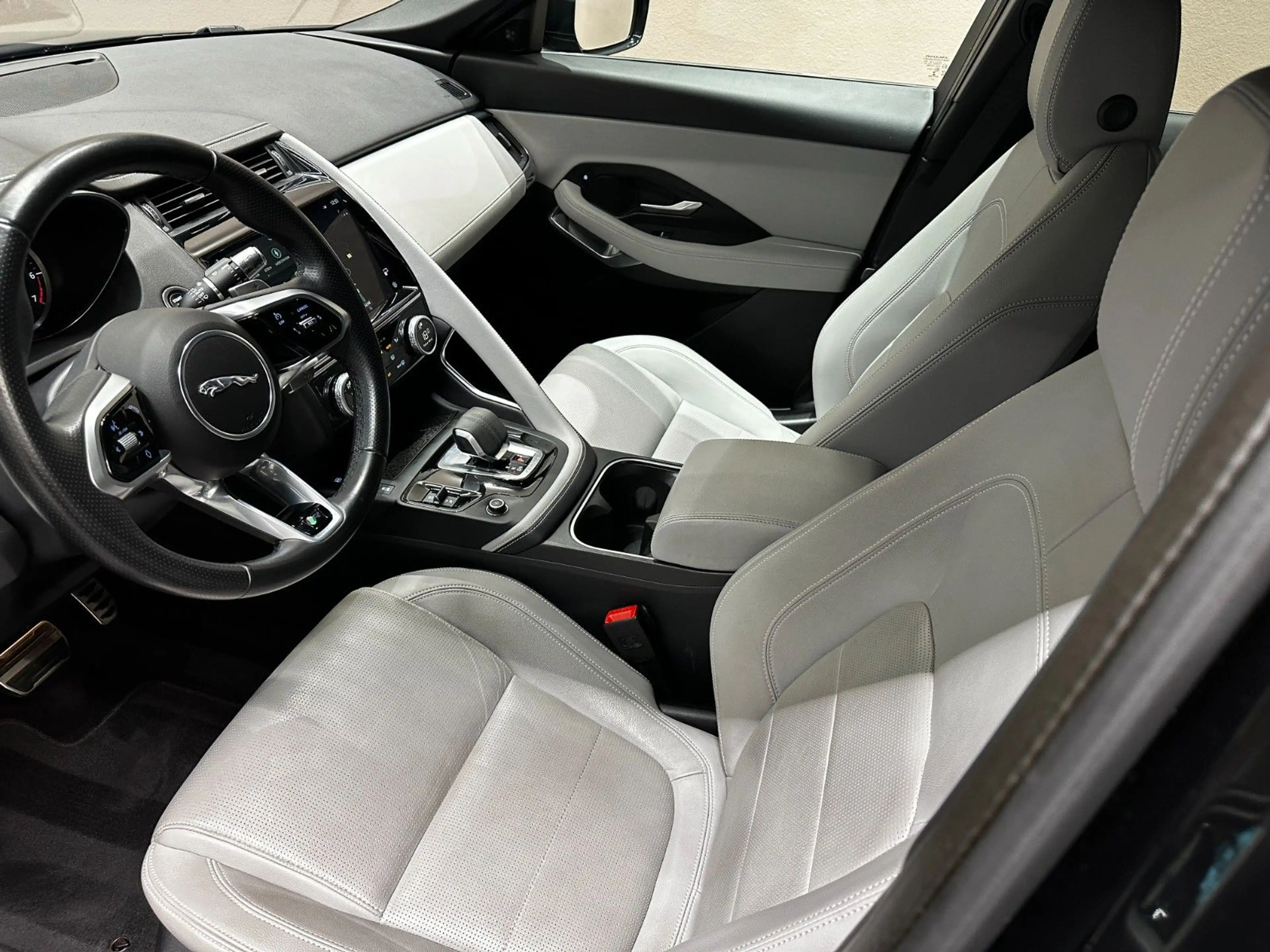 Jaguar E-Pace E-PACE P300e R-Dynamic S AWD *1.HAND*MEMORY*SHZ* — photo 9