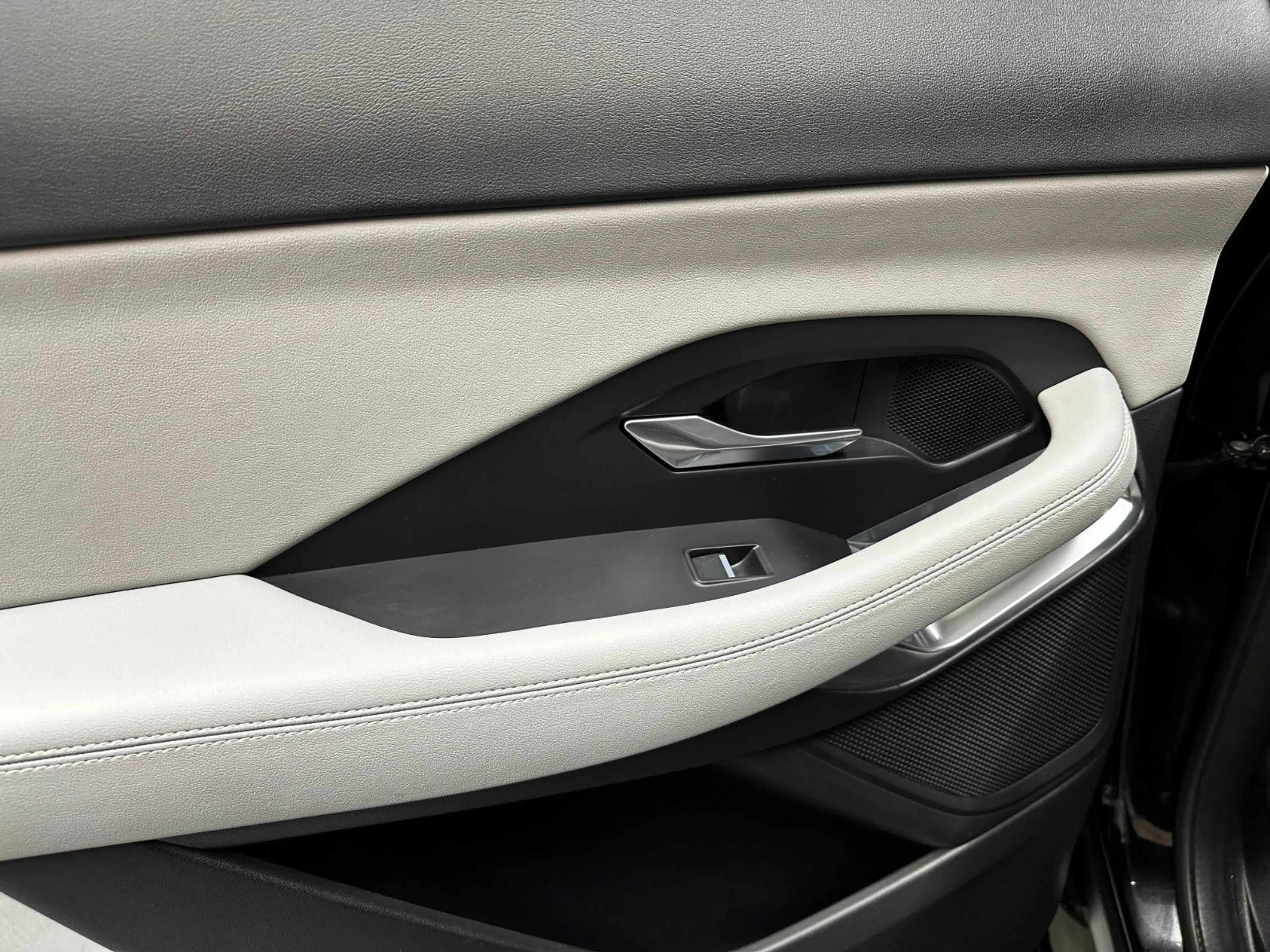 Jaguar E-Pace E-PACE P300e R-Dynamic S AWD *1.HAND*MEMORY*SHZ* — photo 14