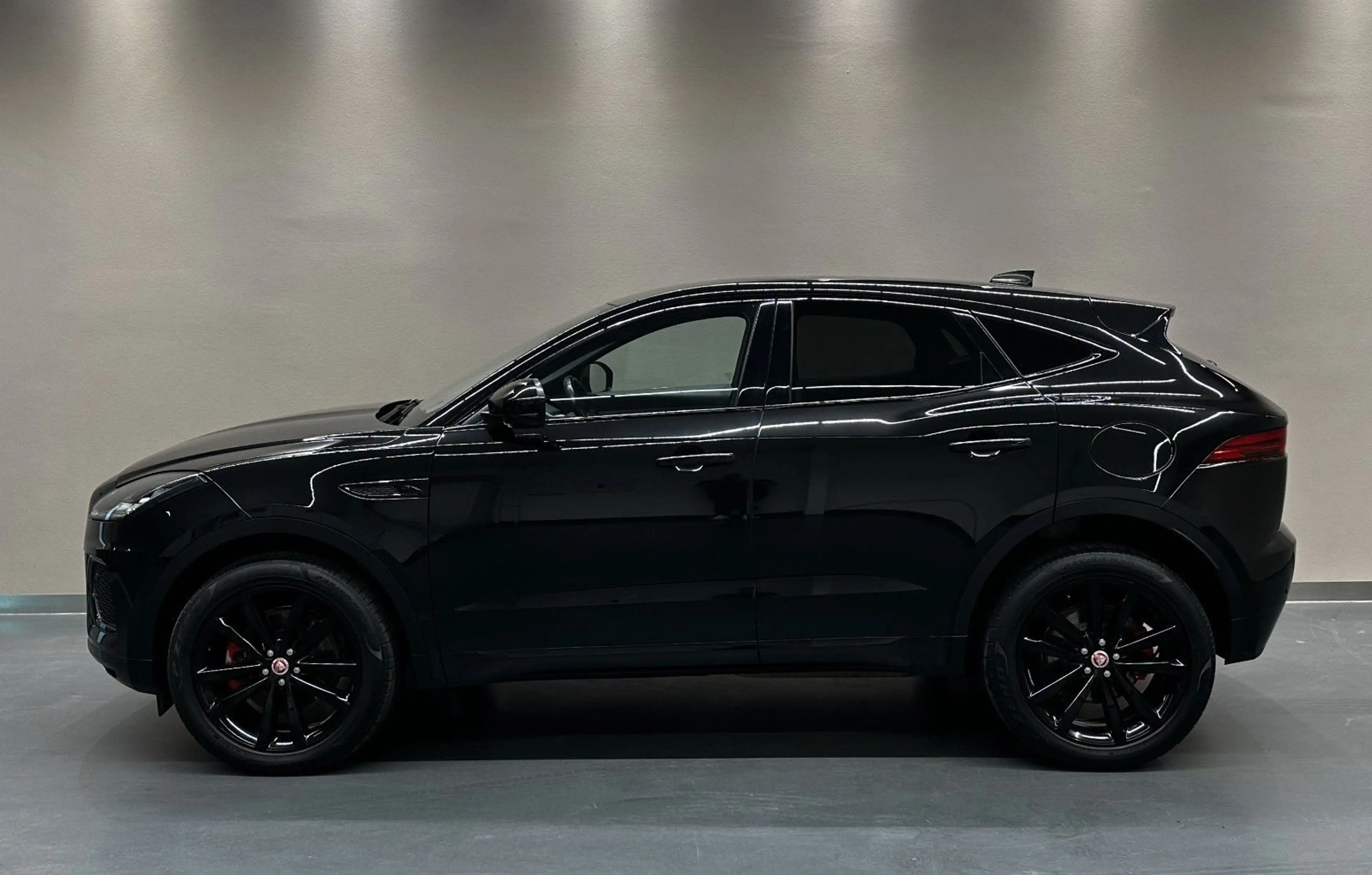 Jaguar E-Pace E-PACE P300e R-Dynamic S AWD *1.HAND*MEMORY*SHZ* — photo 4