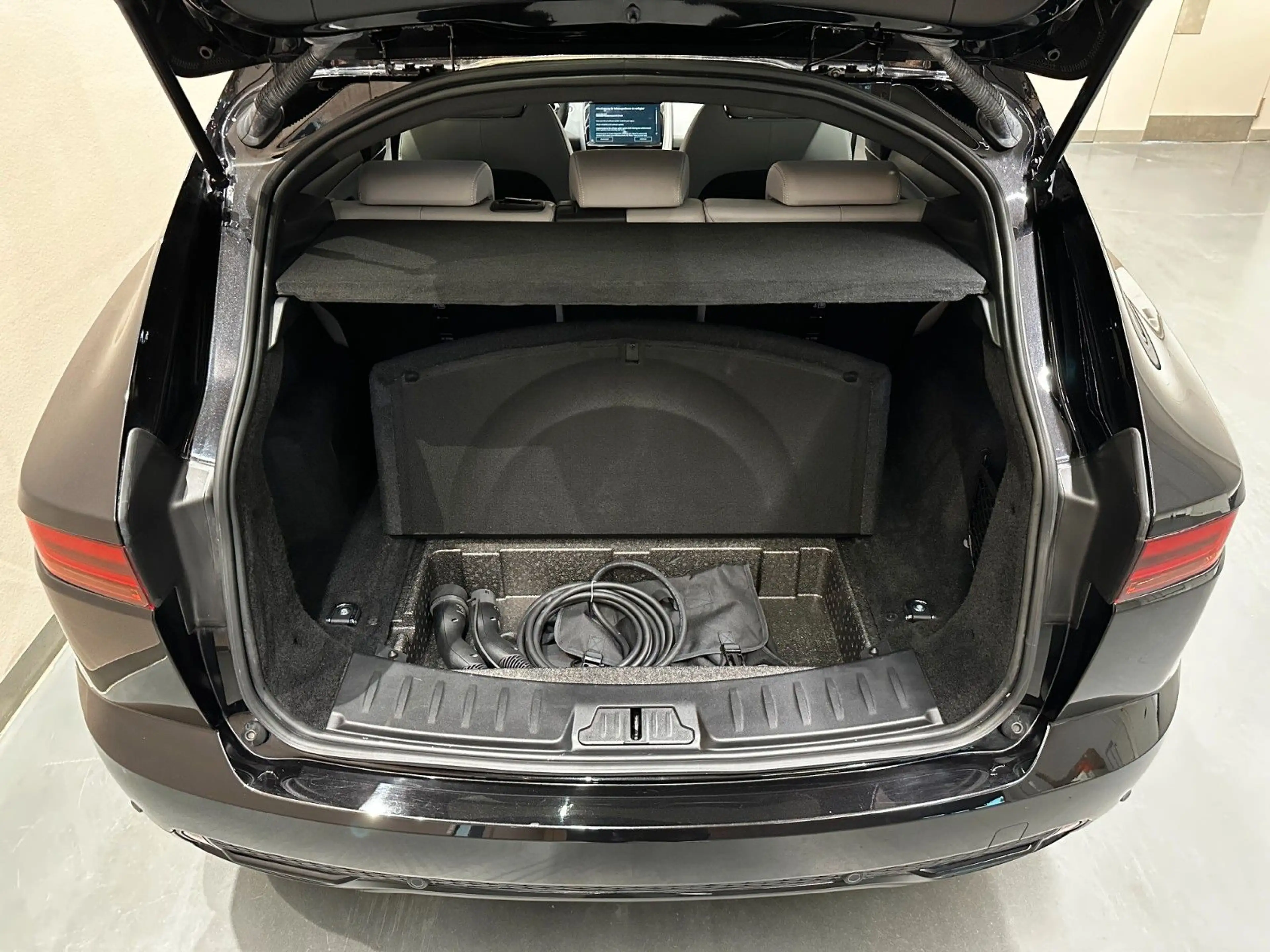 Jaguar E-Pace E-PACE P300e R-Dynamic S AWD *1.HAND*MEMORY*SHZ* — photo 15