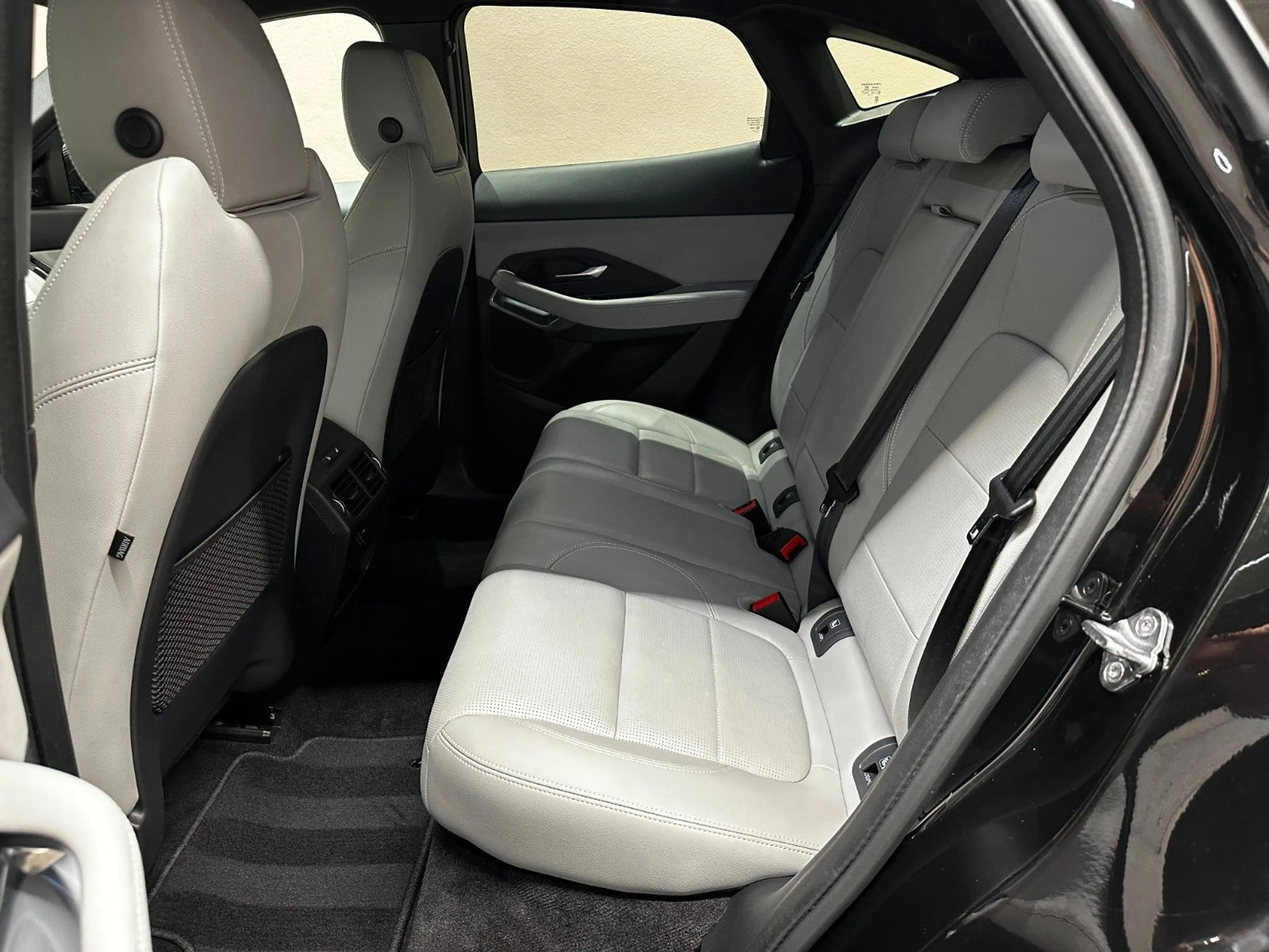 Jaguar E-Pace E-PACE P300e R-Dynamic S AWD *1.HAND*MEMORY*SHZ* — photo 13