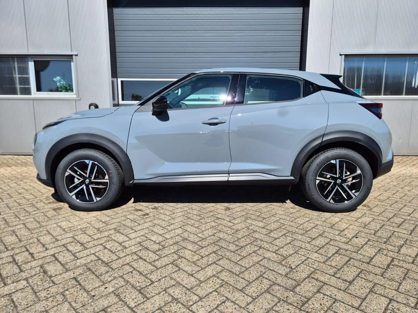 Nissan Juke 1.0 DIG-T 114PS N-Connecta Sitzheizung Lenkradh... Grau - 2