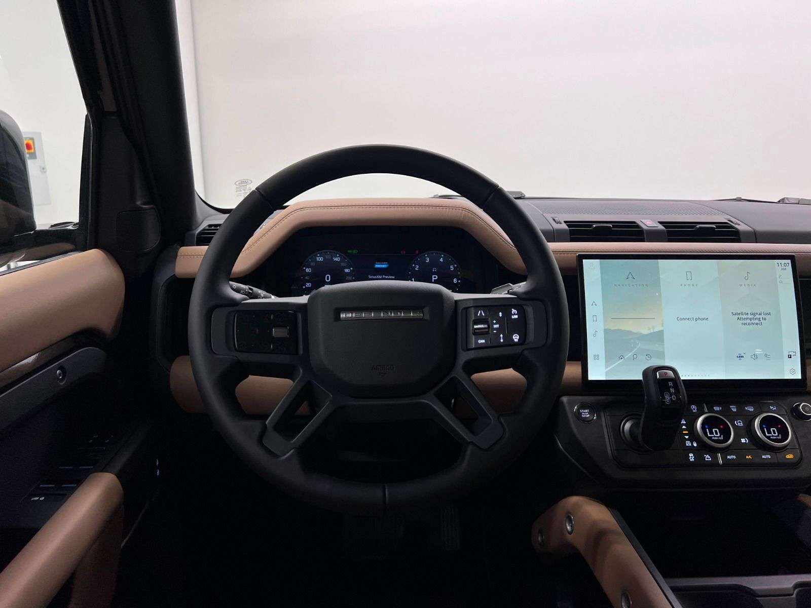 2026 Land Rover Defender 110 P500 V8 X-DYNAMIC SE thumb 14
