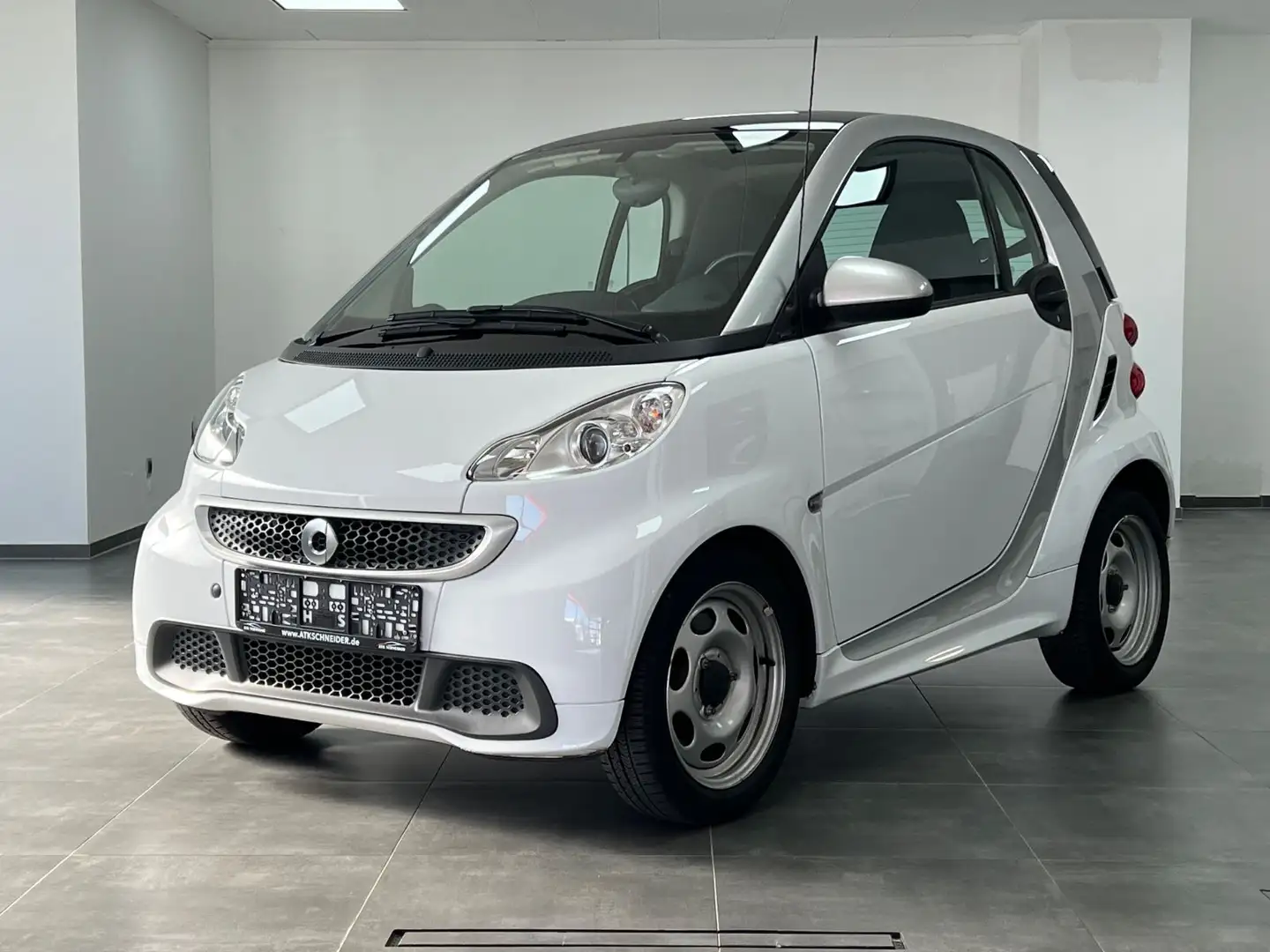smart forTwo fortwo coupe Micro Hybrid Drive 52kW/SHZ/KLIMA/ Blanc - 2