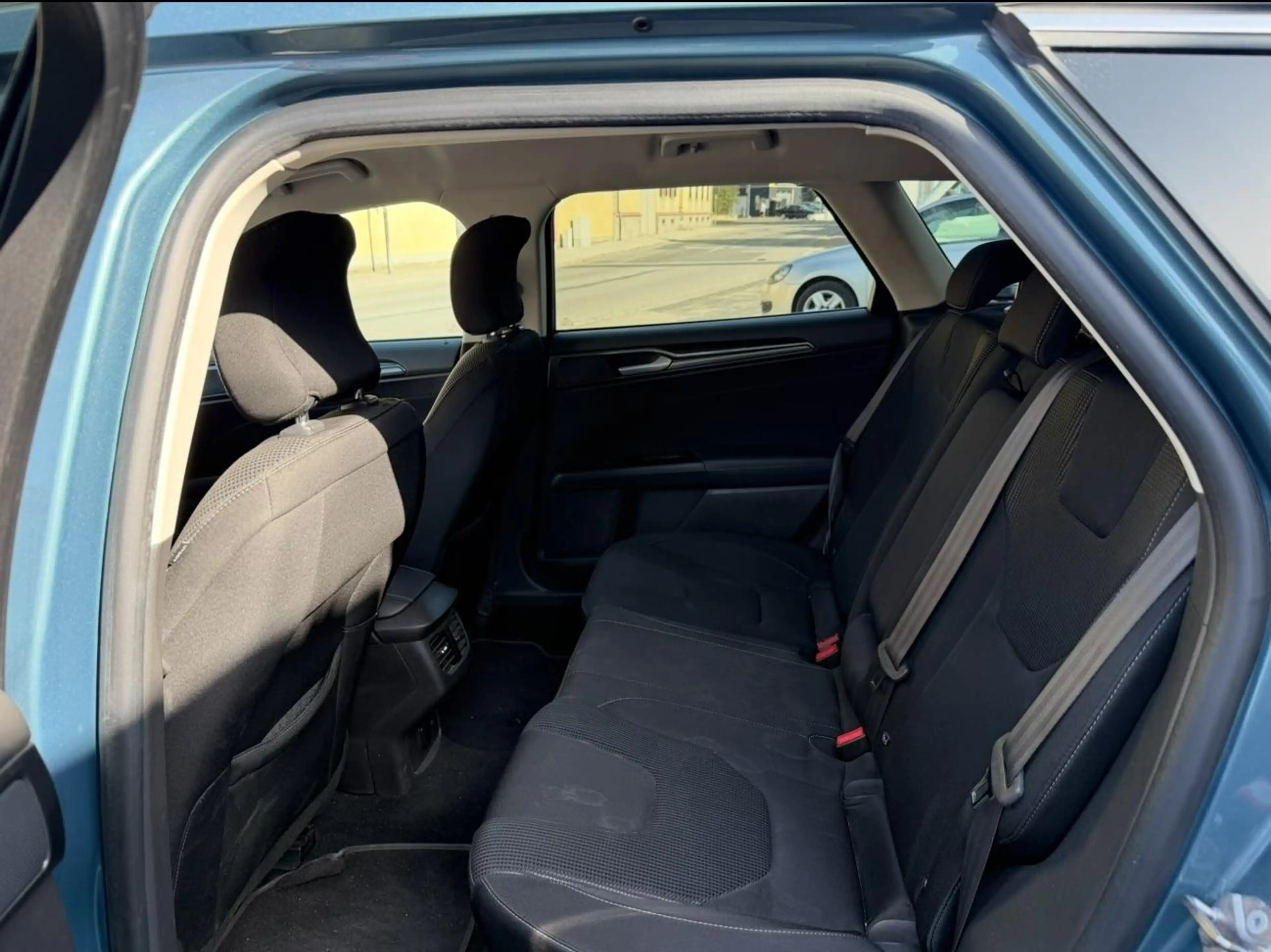 Ford Mondeo Titanium — photo 13