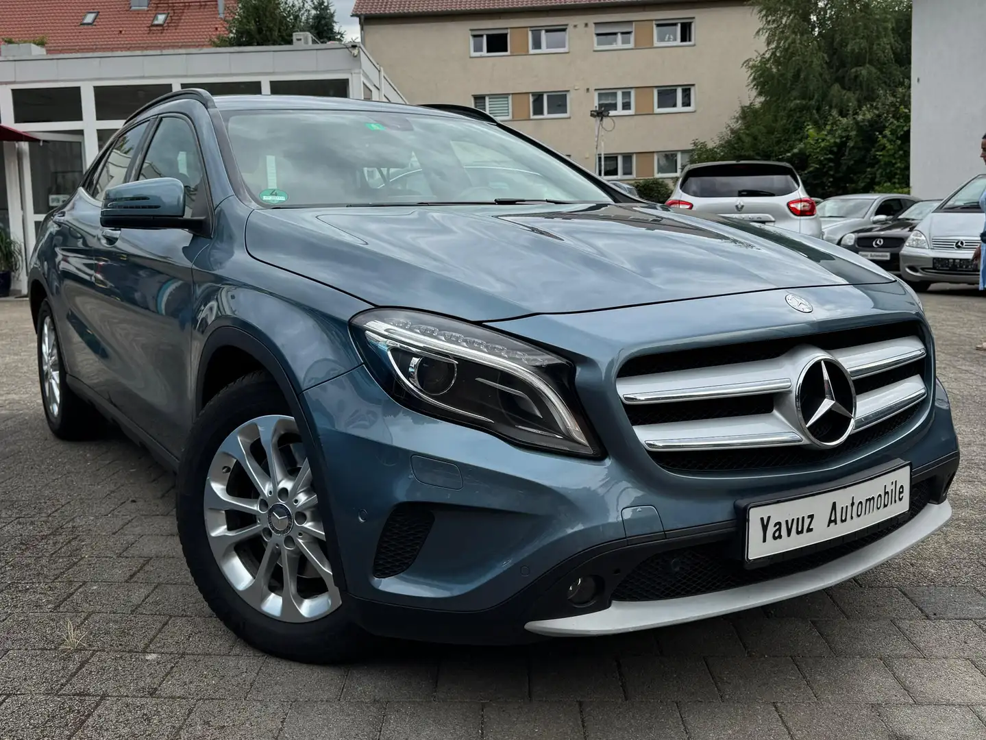 Mercedes-Benz GLA 250 GLA 250 4Matic Sport Utility Vehicle Bleu - 2