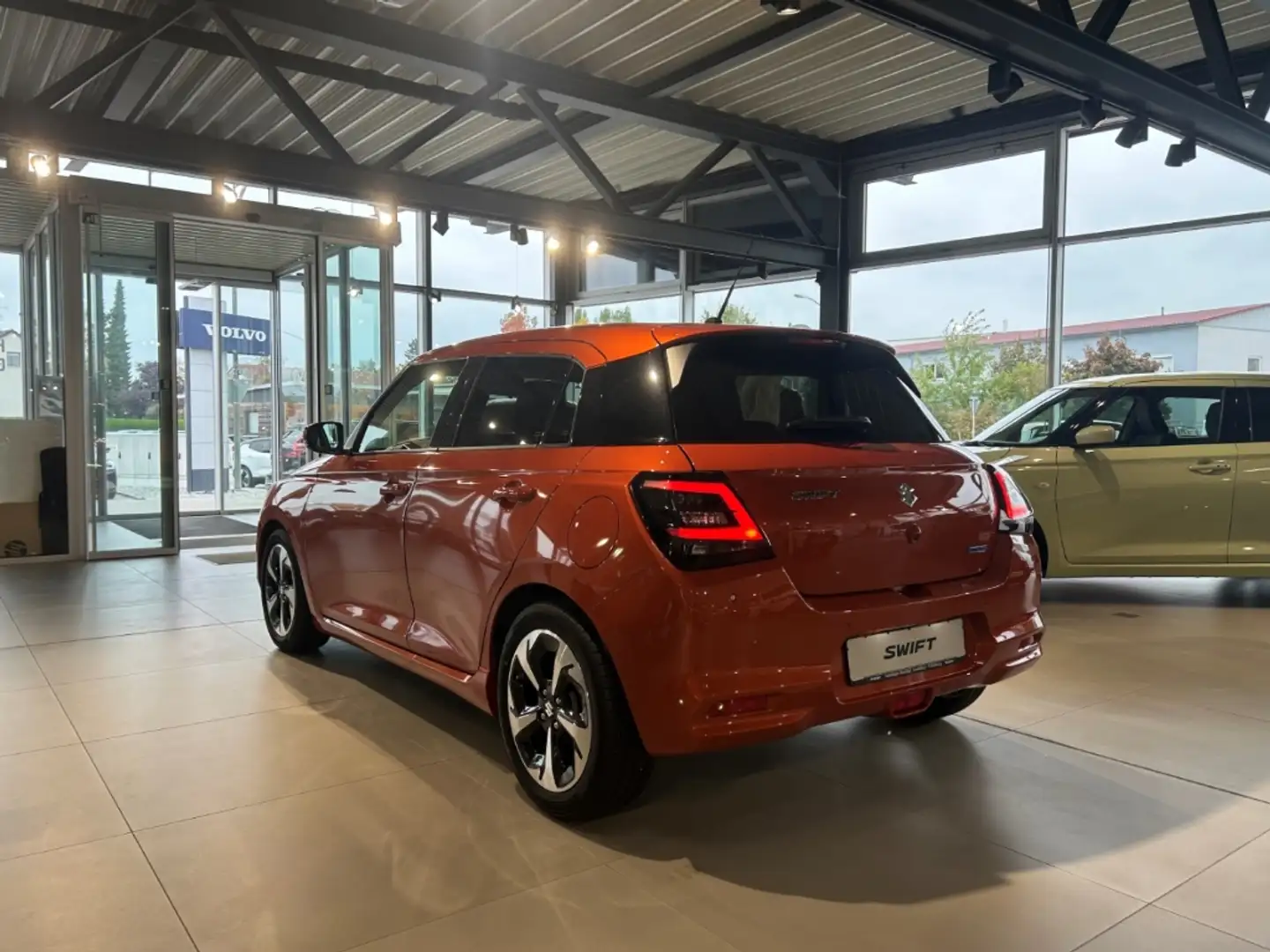 Suzuki Swift 1.2 Dualjet Comfort+ Optikpaket Orange - 2