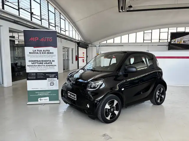 smart forTwo EQ tua a 247,00 euro al mese