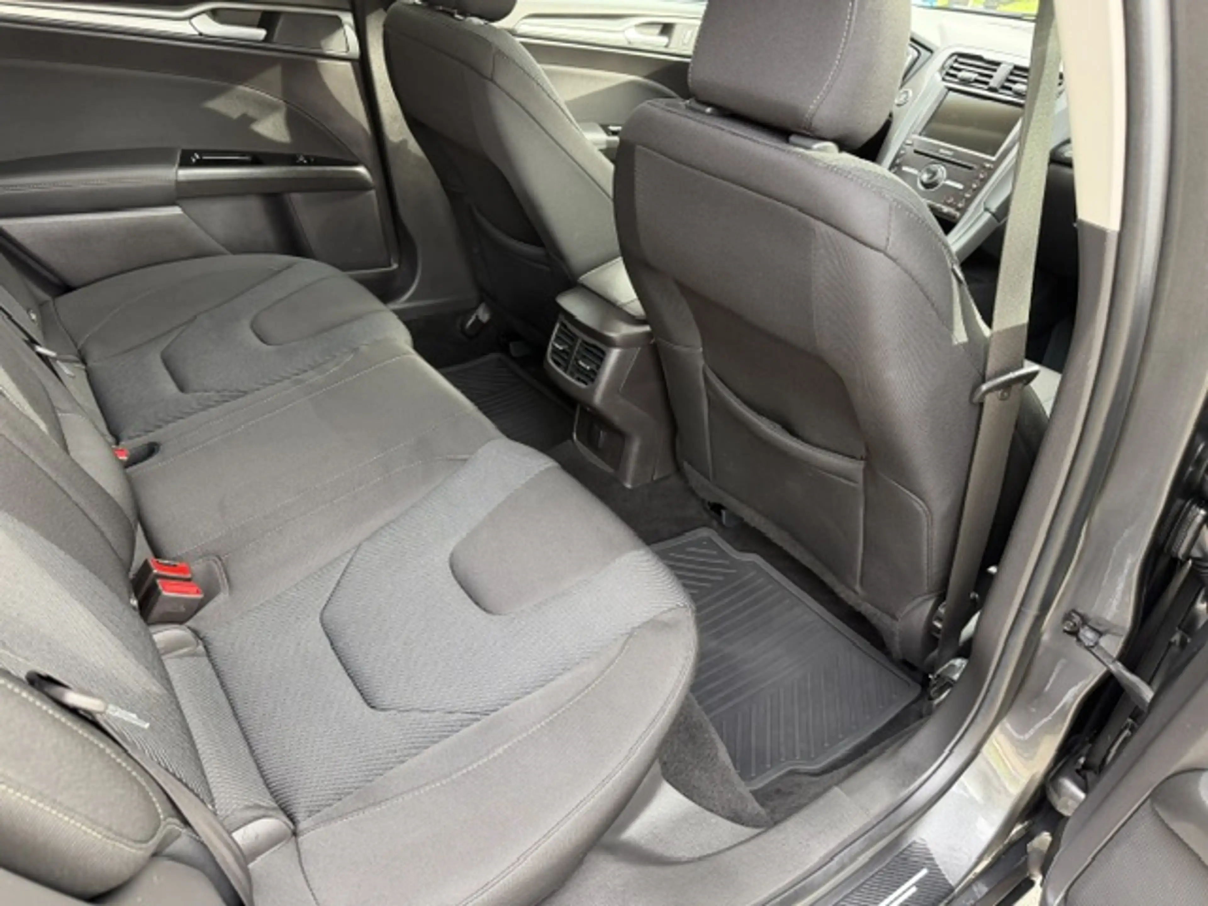 Ford Mondeo Titanium - — photo 11