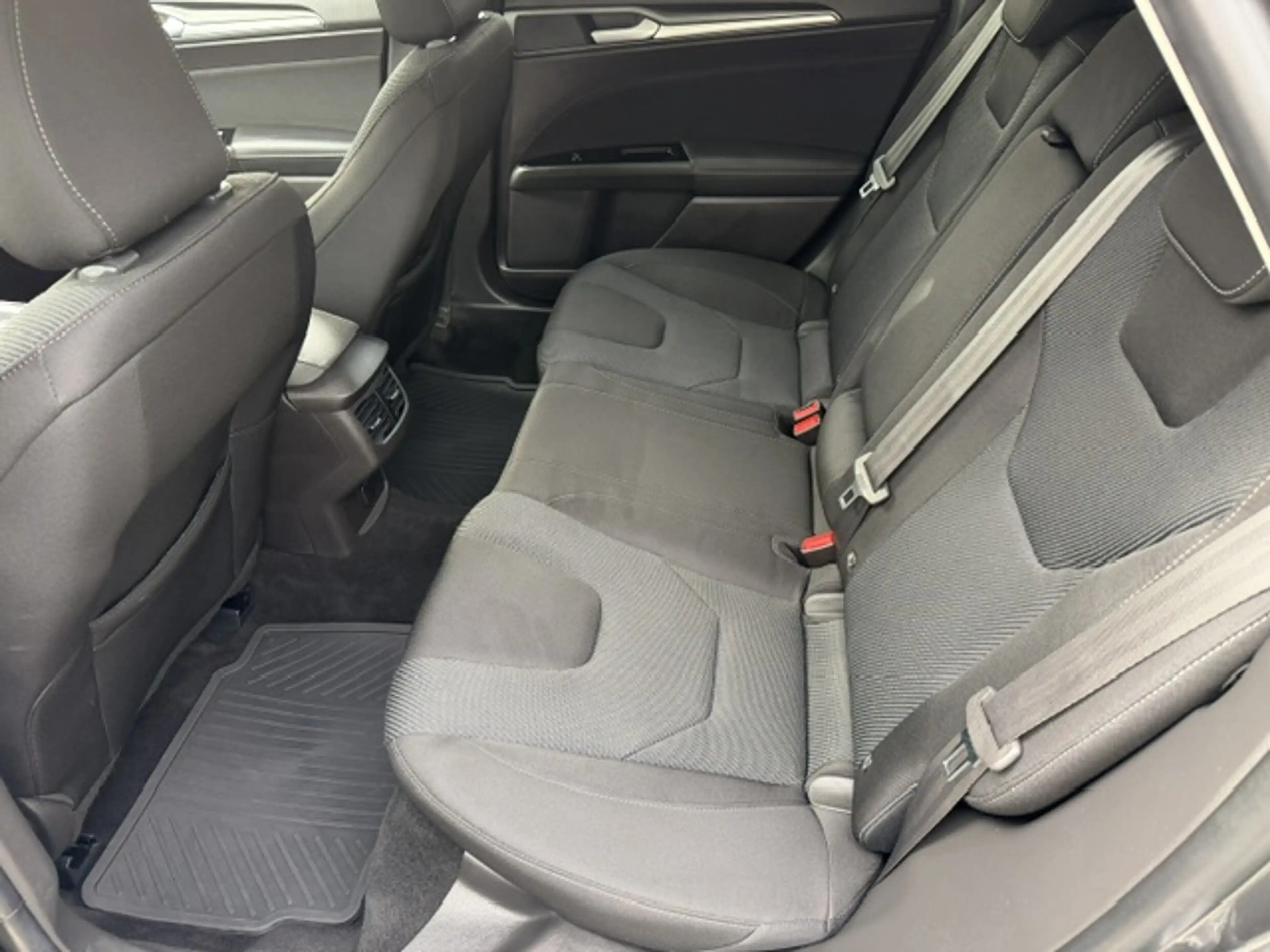 Ford Mondeo Titanium - — photo 10