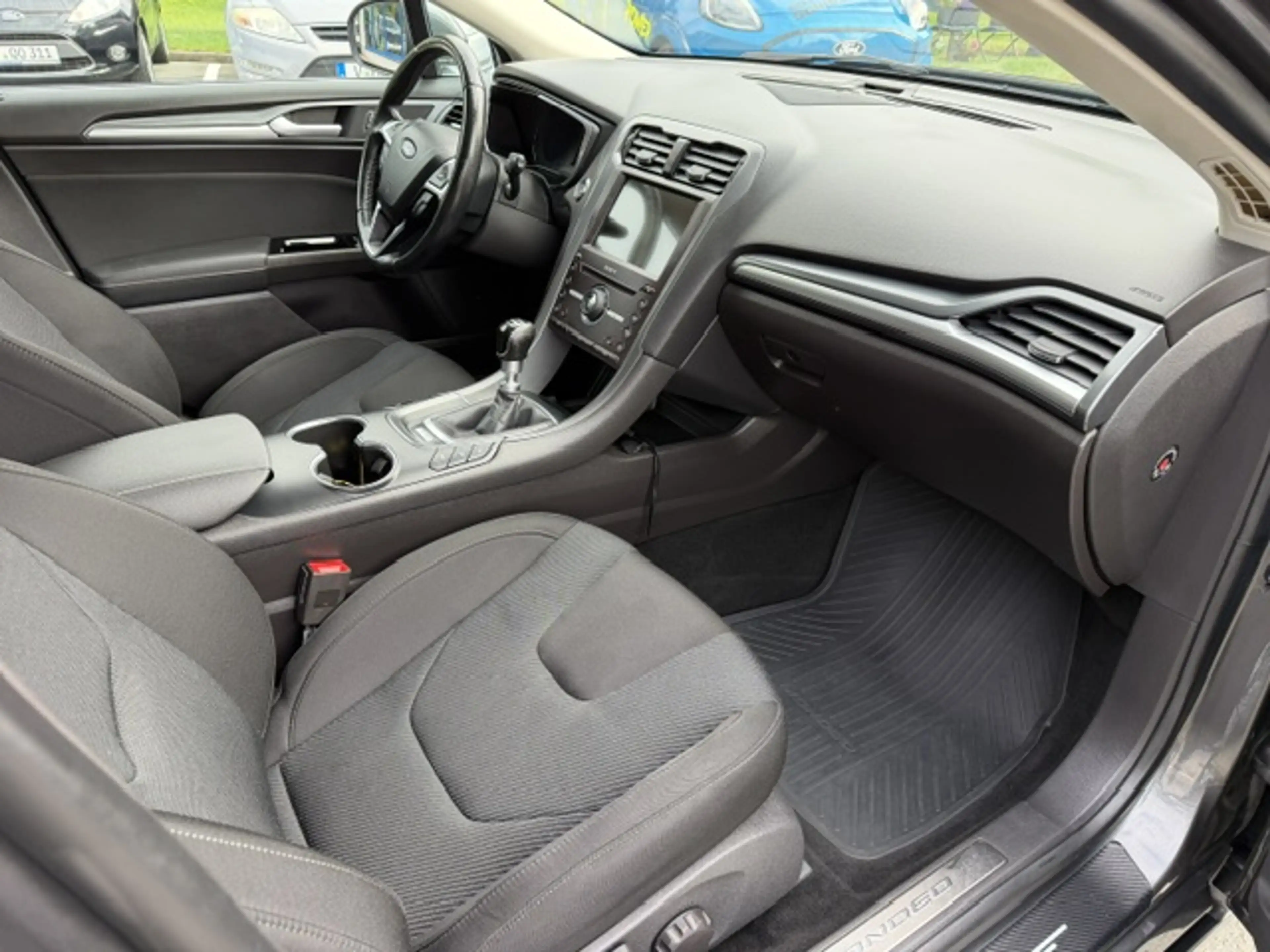 Ford Mondeo Titanium - — photo 9