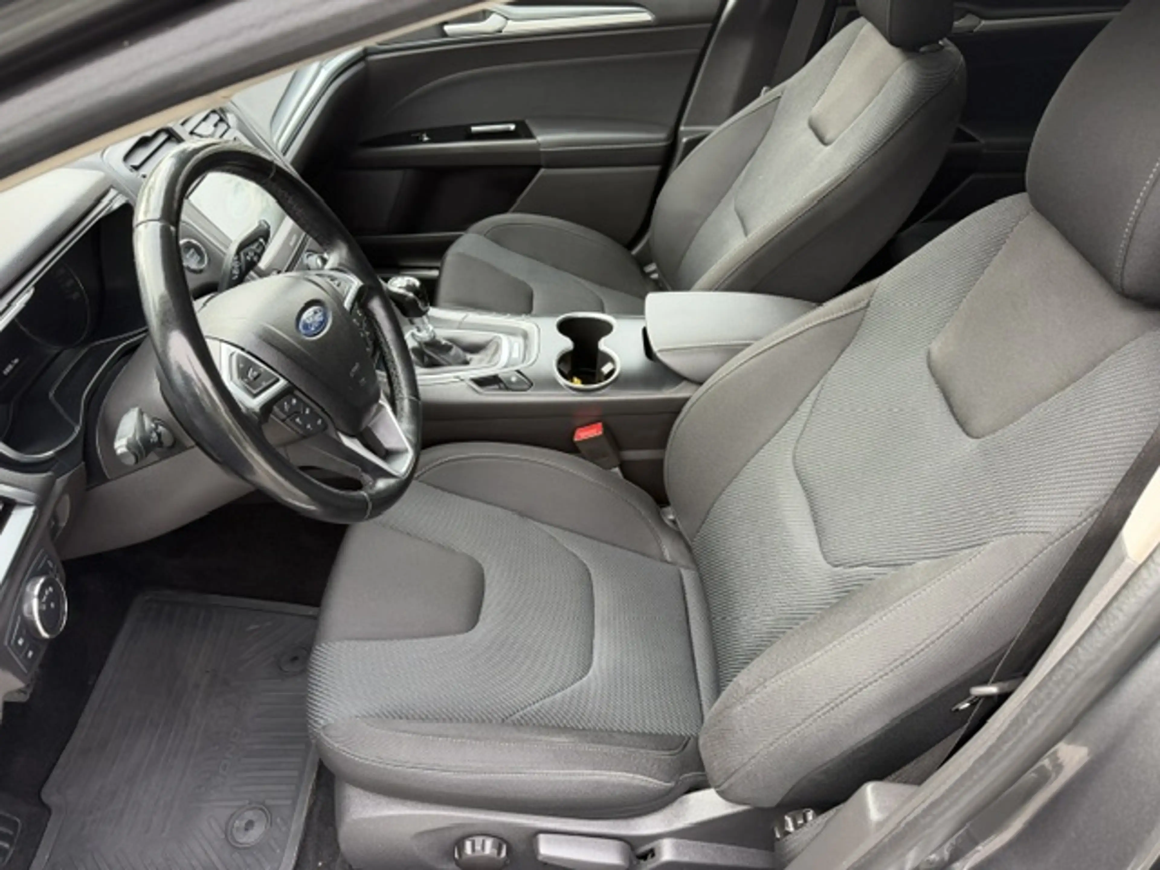 Ford Mondeo Titanium - — photo 8