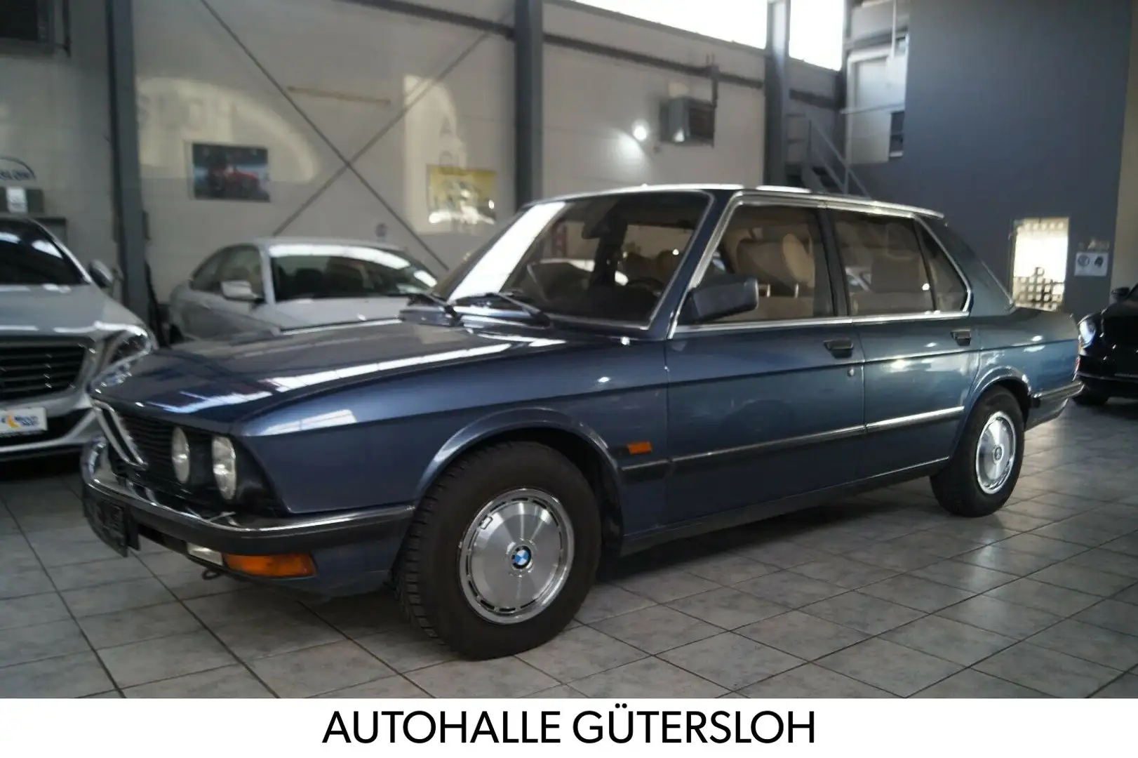 BMW 525 i*Orginalzustand*Aus 1.Hand*H-Zulassung*SD* Blau - 1