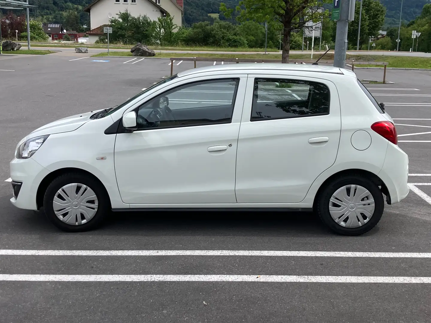 Mitsubishi Space Star Weiß - 2