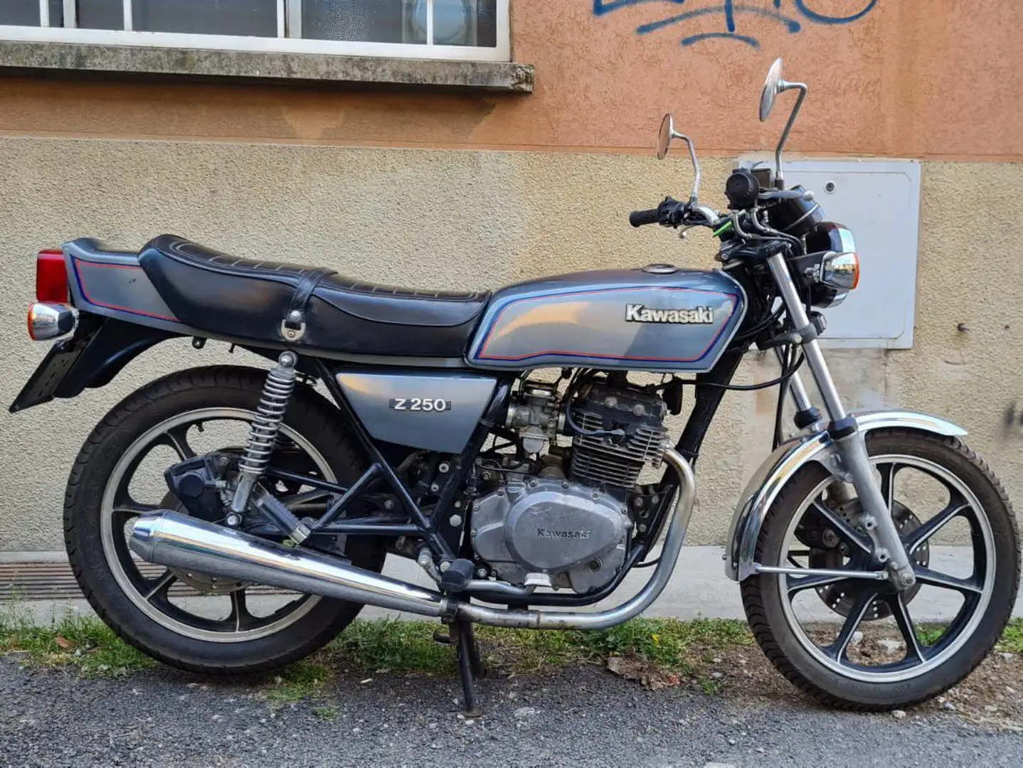 Kawasaki Z 250 A - 2